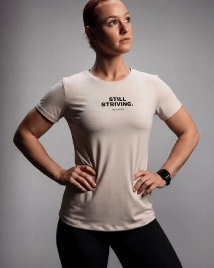 Re-Athlete STRIVING Bambus Damen Shirt - beige