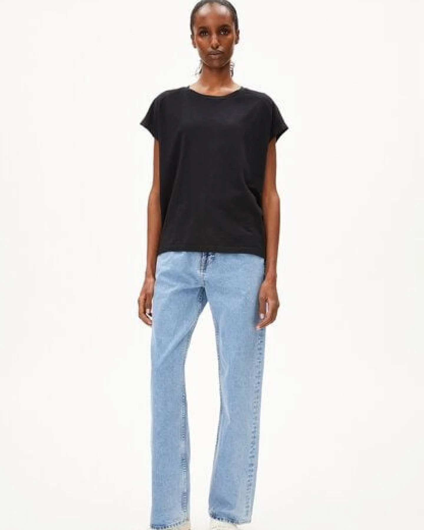 ARMEDANGELS ONELIAA Damen T-Shirt aus Bio-Baumwolle – Ansicht 4