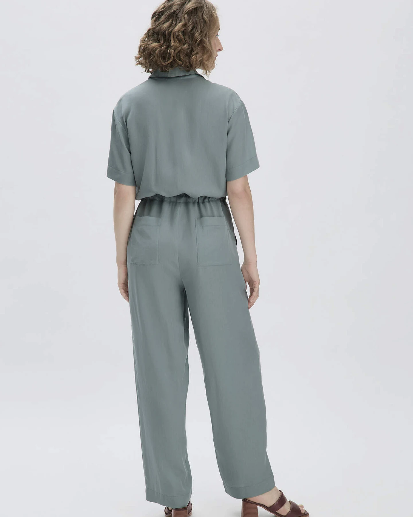 hessnatur Damen Overall Relaxed aus TENCEL™ Lyocell - grün - Größe 38 – Ansicht 2