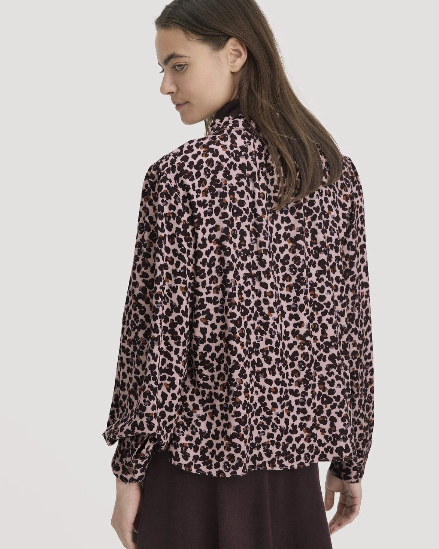 hessnatur Damen Bluse Relaxed aus LENZING™ ECOVERO™ Viskose - rosa - Größe 48 – Ansicht 3