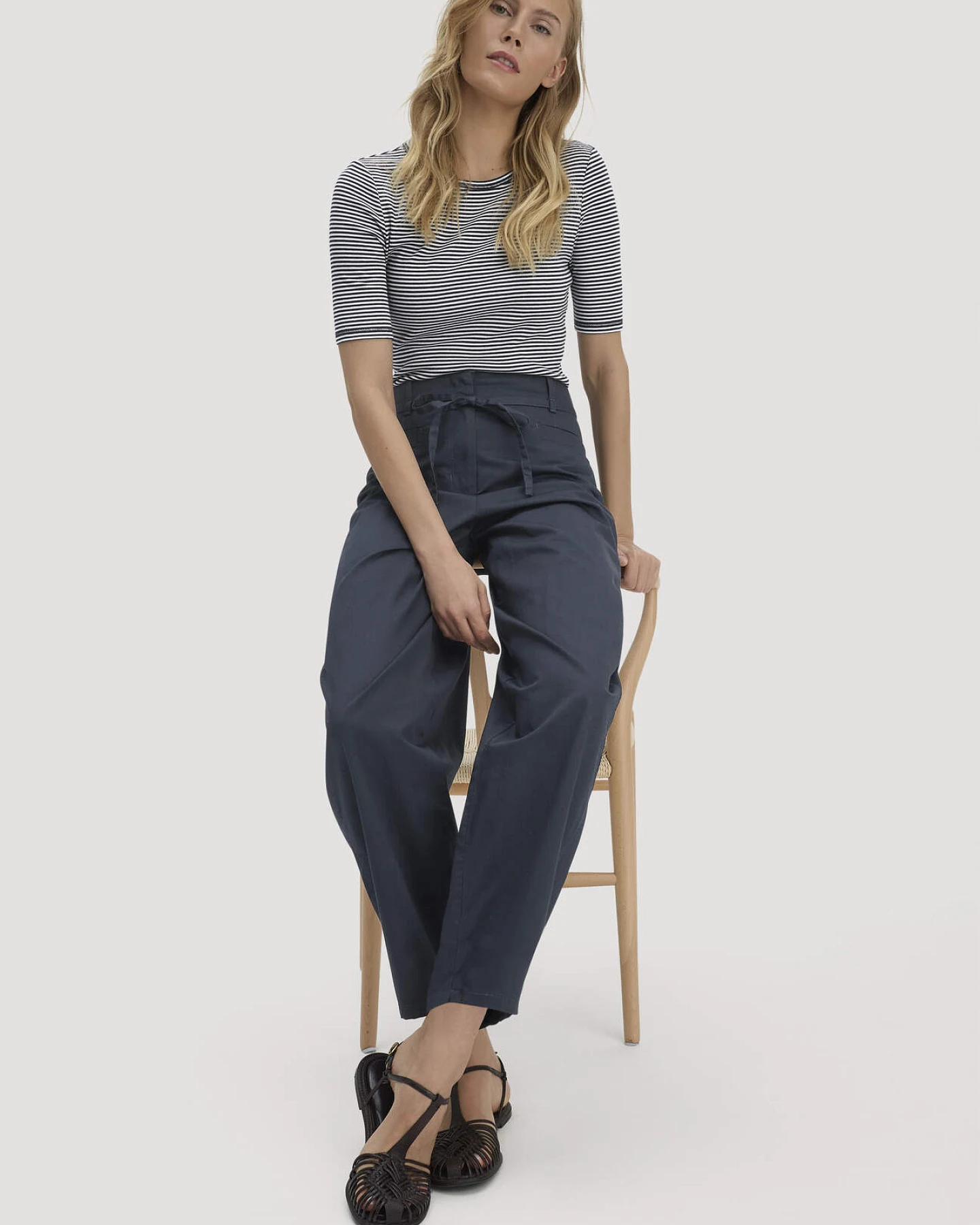 hessnatur Damen Hose Barrel Leg aus Bio-Baumwolle - blau - Größe 34 – Ansicht 4