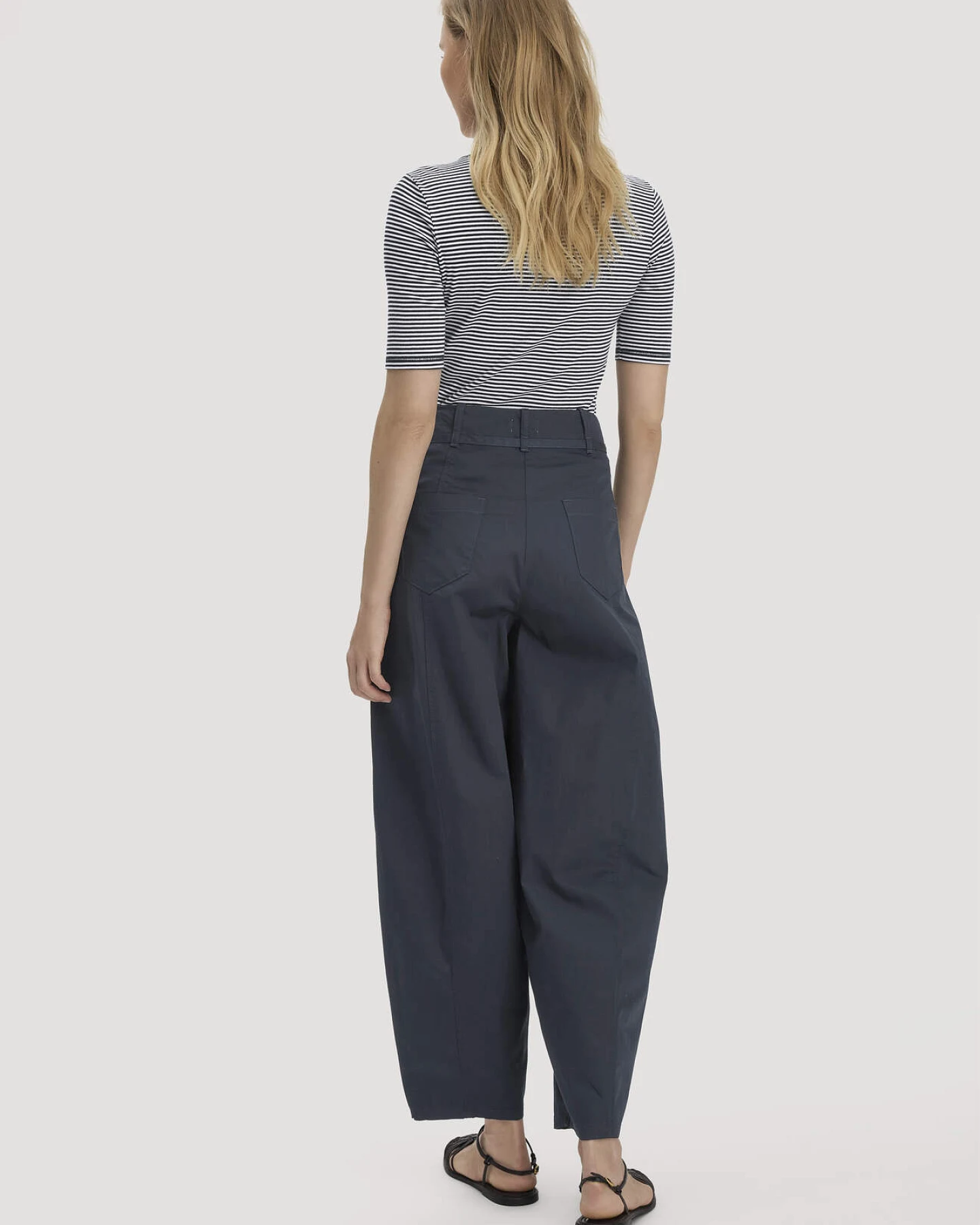 hessnatur Damen Hose Barrel Leg aus Bio-Baumwolle - blau - Größe 36 – Ansicht 2