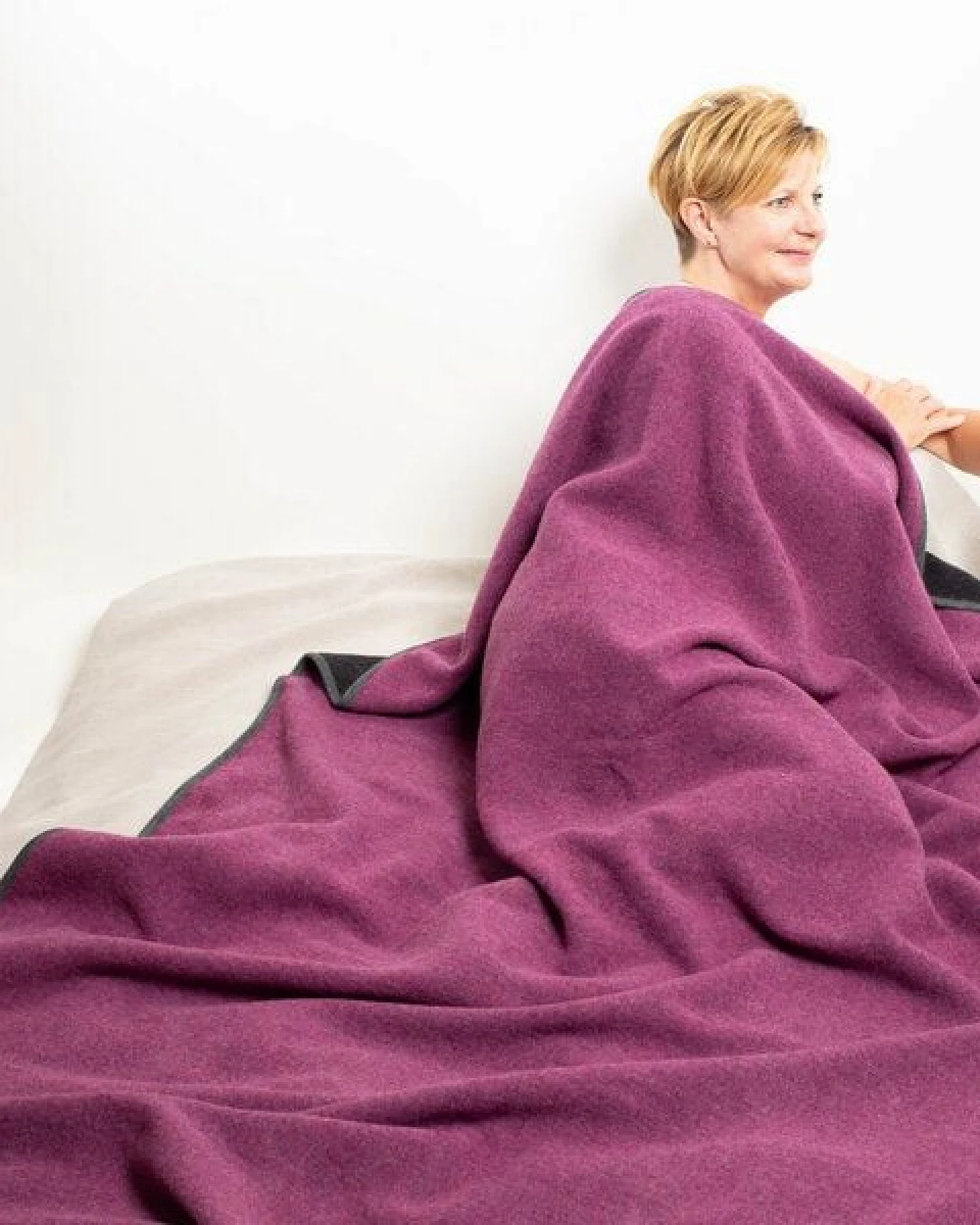 nahtur-design Nackenrolle und warme Lodendecke im Set – Ansicht 4