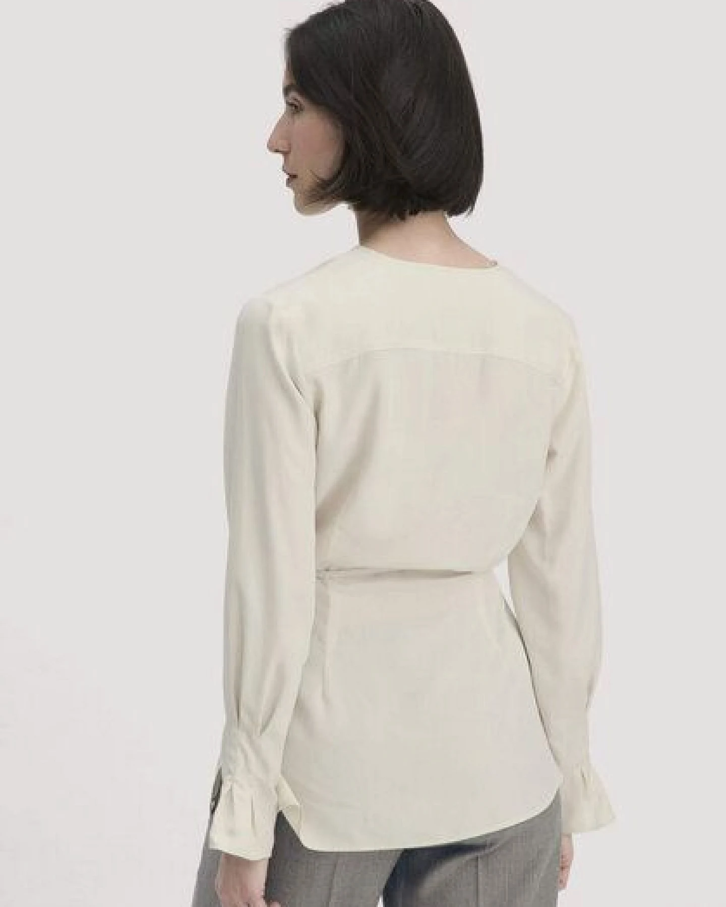 hessnatur Wickelbluse Regular aus reinem TENCEL Lyocell – Ansicht 2