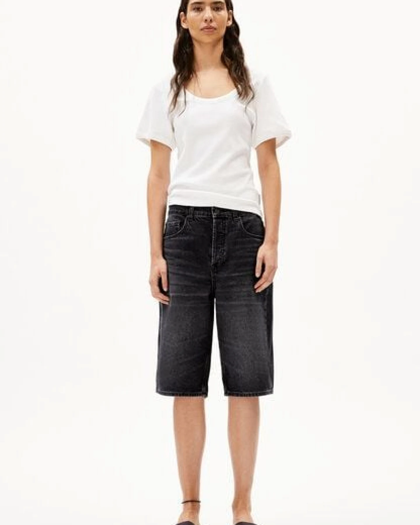 ARMEDANGELS DAANY Damen Jeans Shorts aus recycelter Baumwolle – Ansicht 4