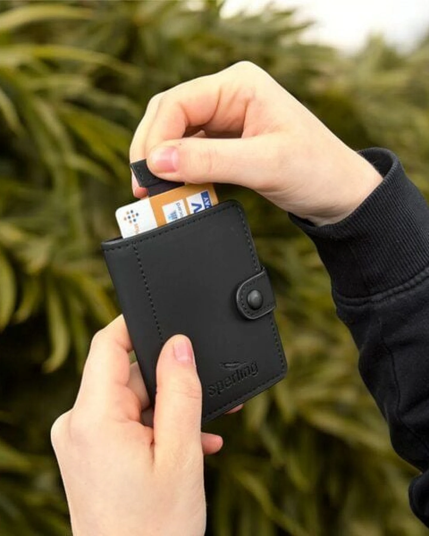 Sperling "Minimal" veganes Kartenetui / Mini-Geldbörse aus Kork & recyceltem Ecobend mit RFID-Schutz – Ansicht 3