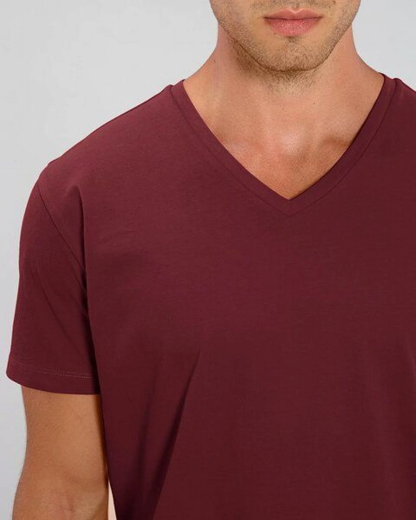 YTWOO Männer Bio T-Shirt mit V-Ausschnitt, fair hergestellt – Ansicht 2