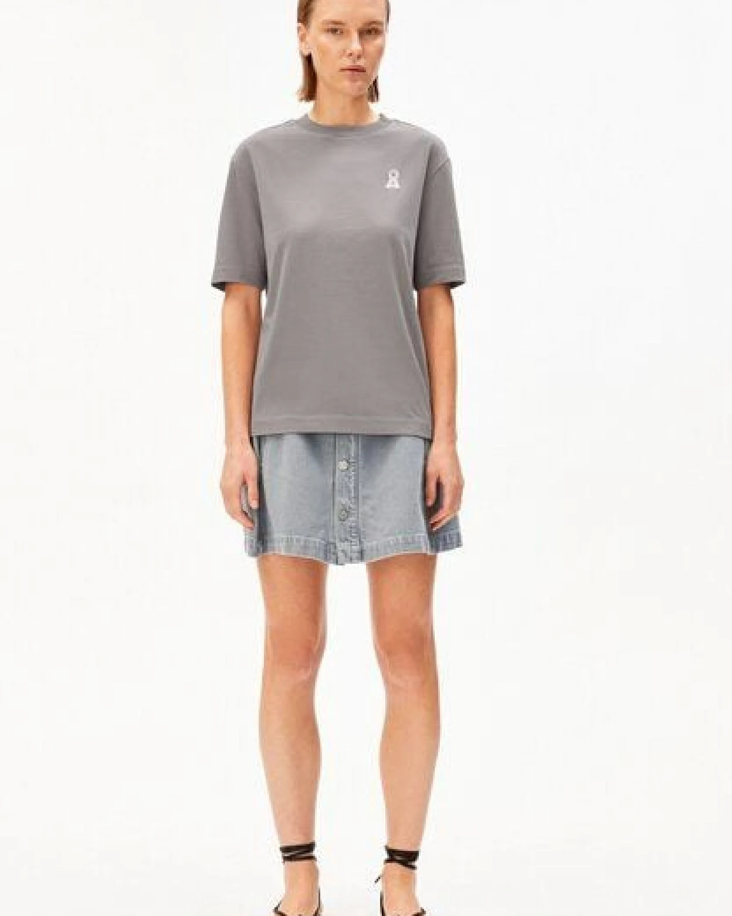 ARMEDANGELS ICONIC Å TARJAA Damen Heavyweight T-Shirt aus recyceltem Baumwoll Mix – Ansicht 4