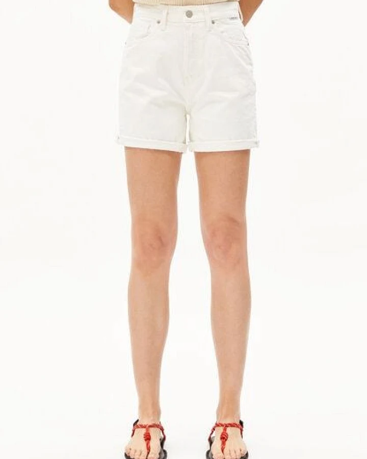 ARMEDANGELS SHEAARI Damen Jeans Shorts aus recycelter Baumwolle