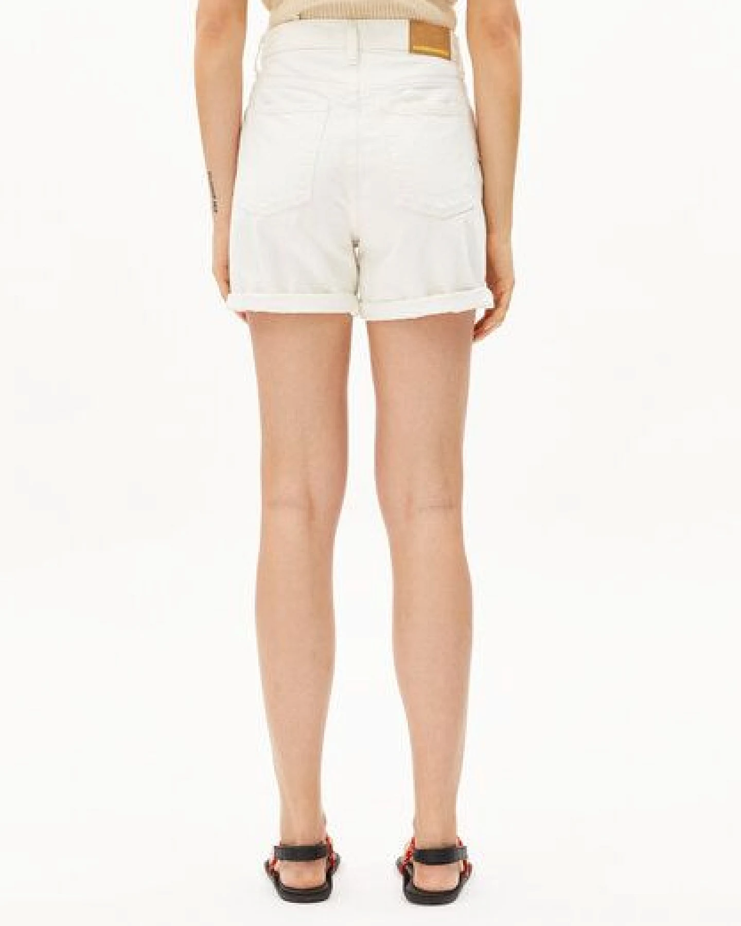 ARMEDANGELS SHEAARI Damen Jeans Shorts aus recycelter Baumwolle – Ansicht 2