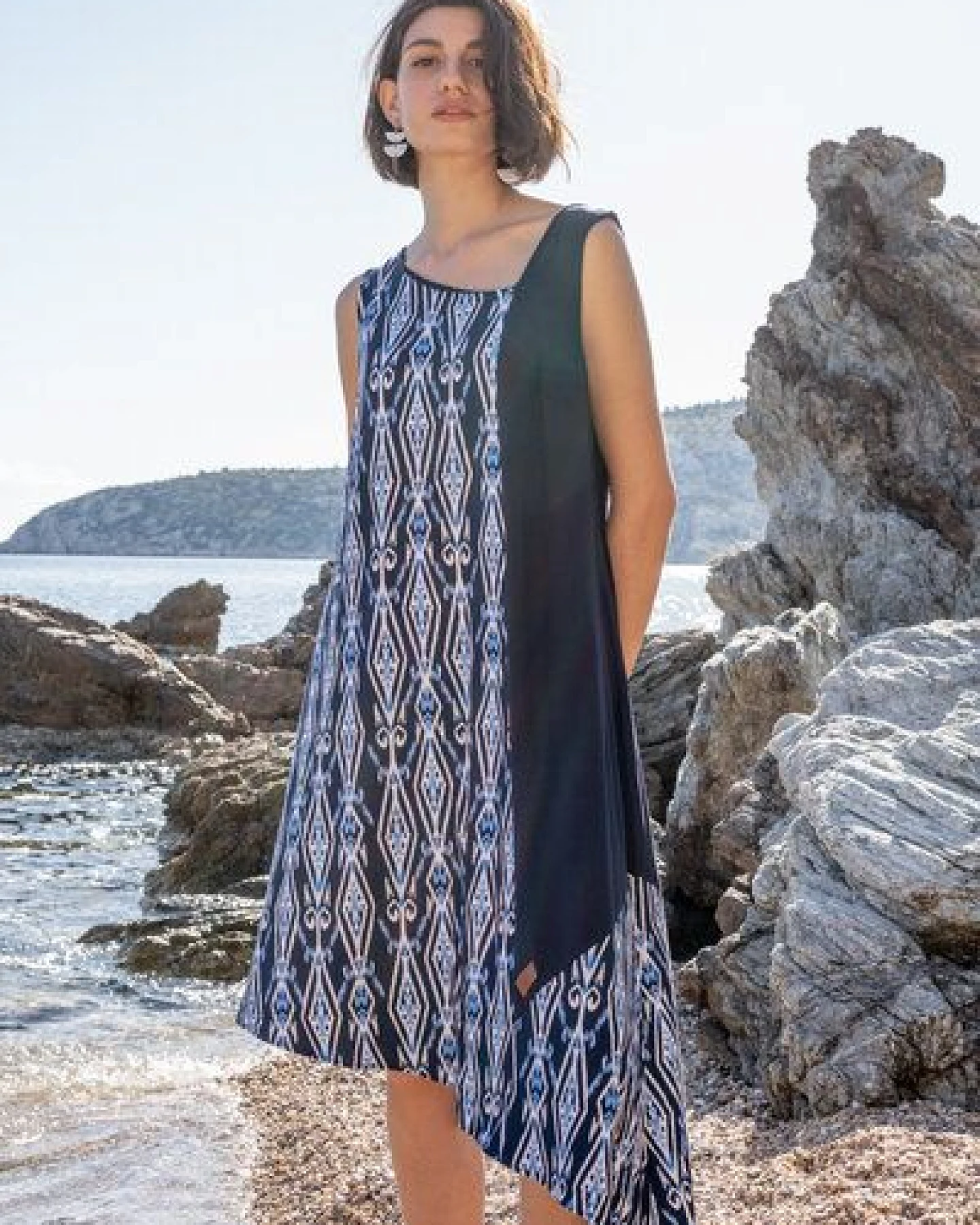Sommerkleid Summertime – A-Linie aus Viskose – Träger asymmetrisch mit Taschen – 100% in EU fair produziert – KOKOworld – Ansicht 3