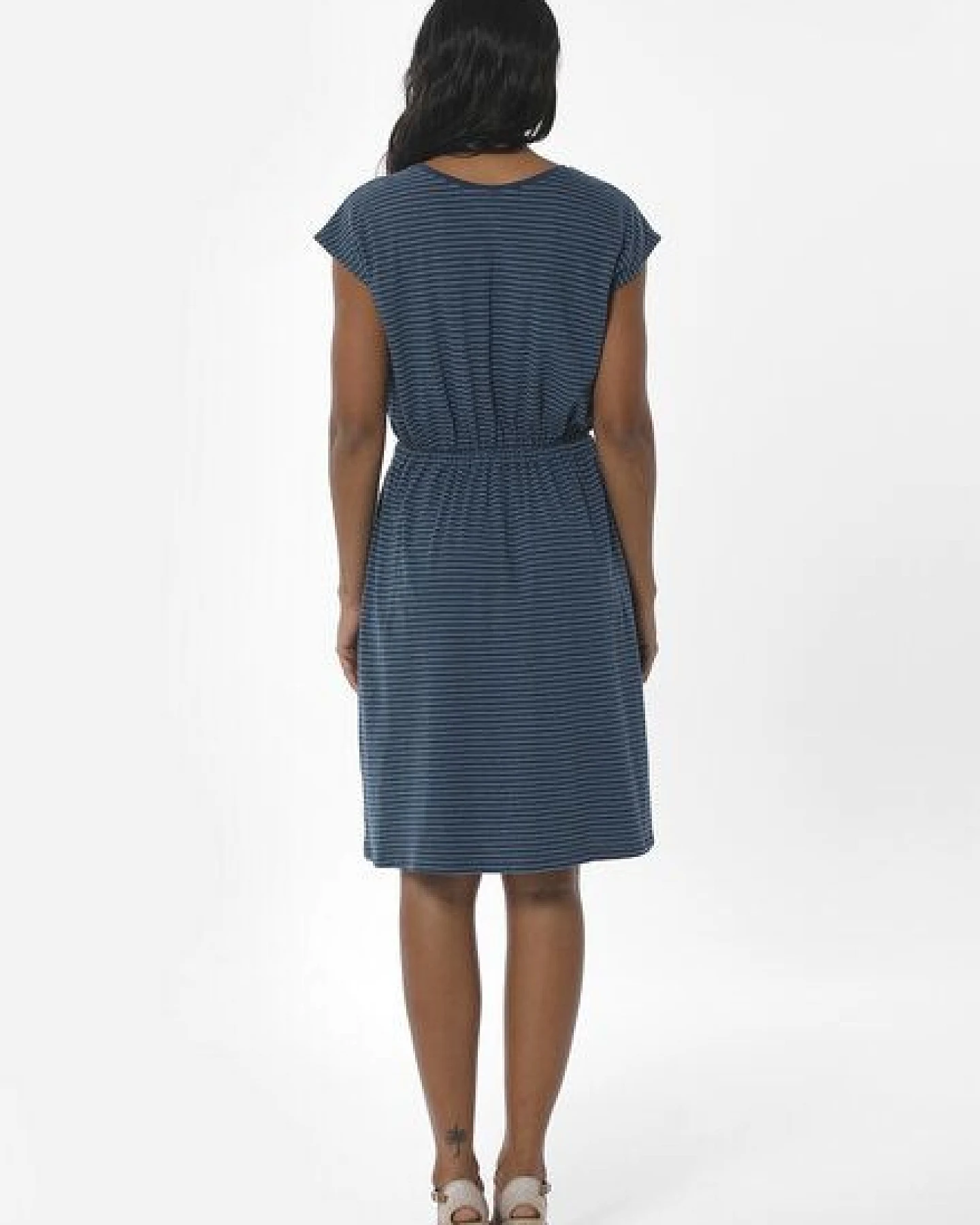 ORGANICATION Gestreiftes Jerseykleid aus Bio-Baumwolle und Leinen – Ansicht 4