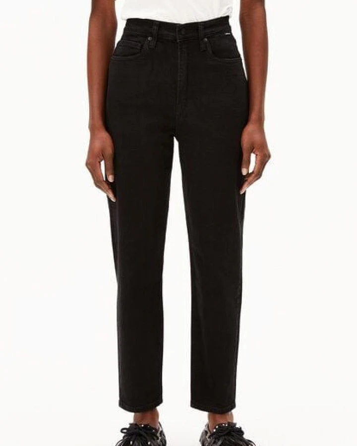 ARMEDANGELS MAIRAA Damen Mom Jeans recycelter Baumwoll Mix Comfort Stretch