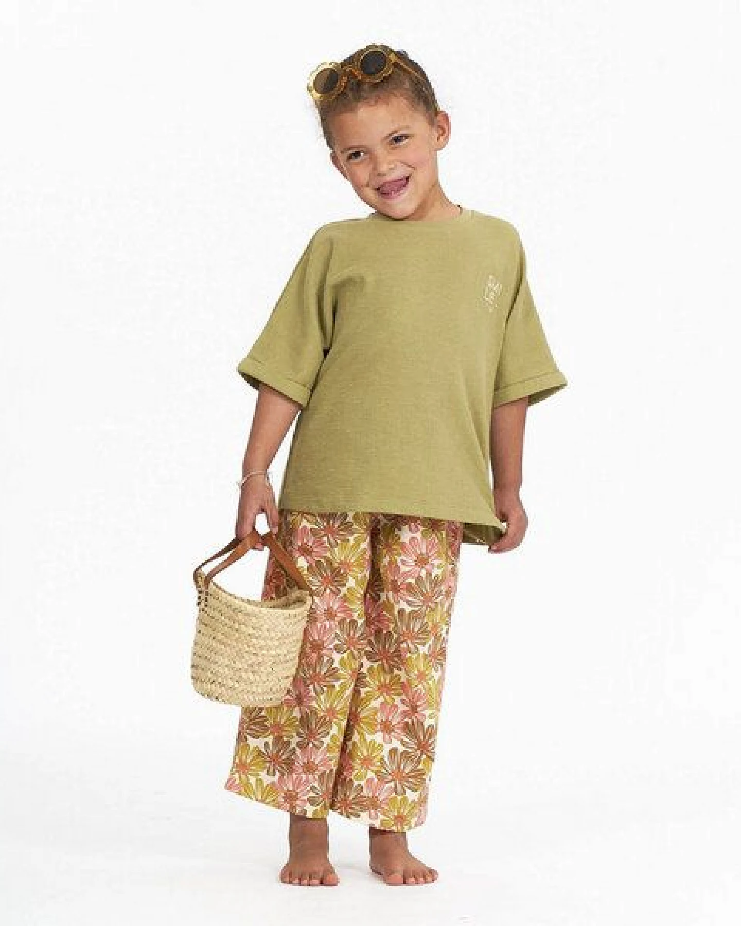 sense-organics Kinderhose mit Blumendruck, Modell WALA – Ansicht 2