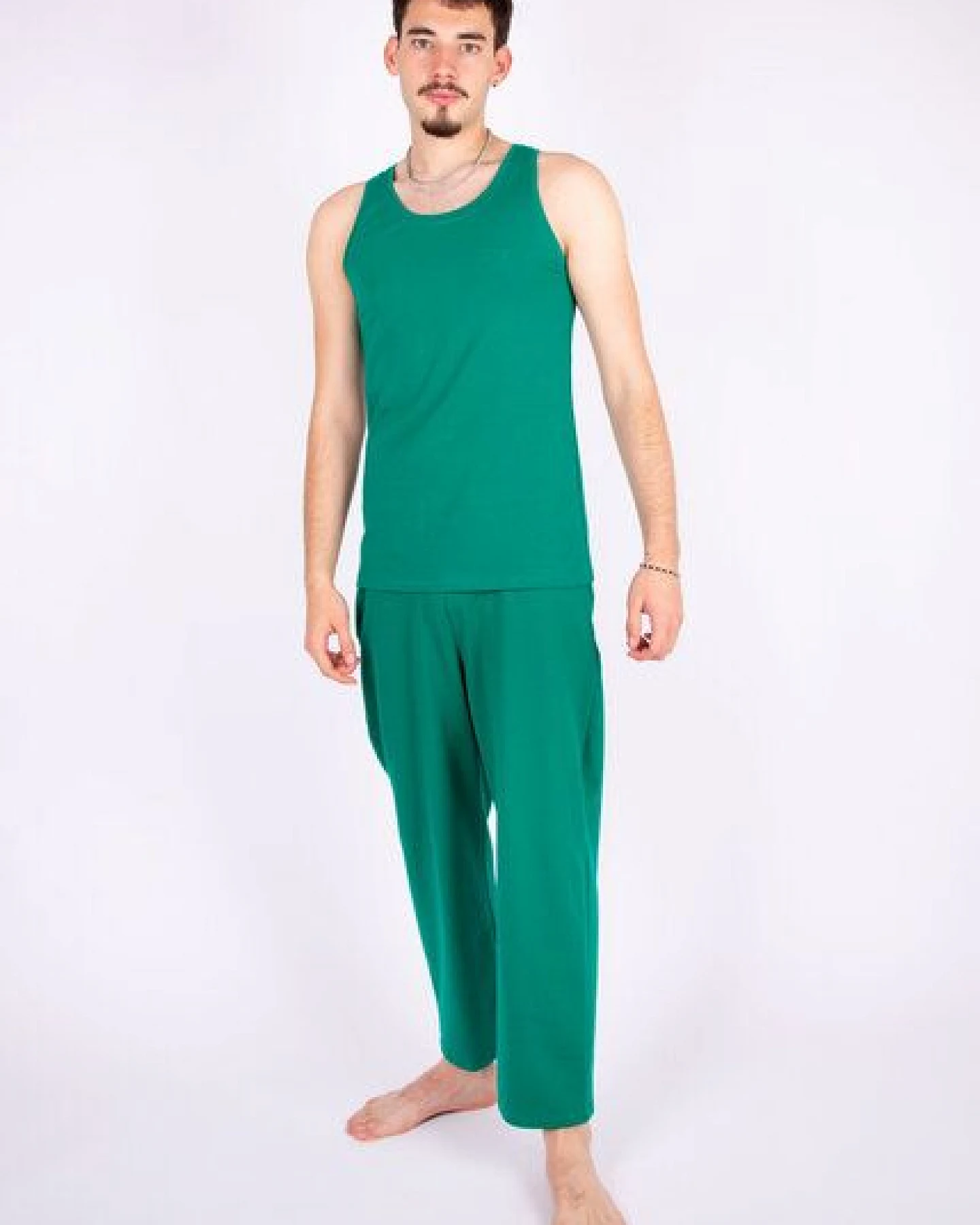 ÆVRIL Unisex Tank Top // Emerald Green // Bio-Baumwolle – Ansicht 2