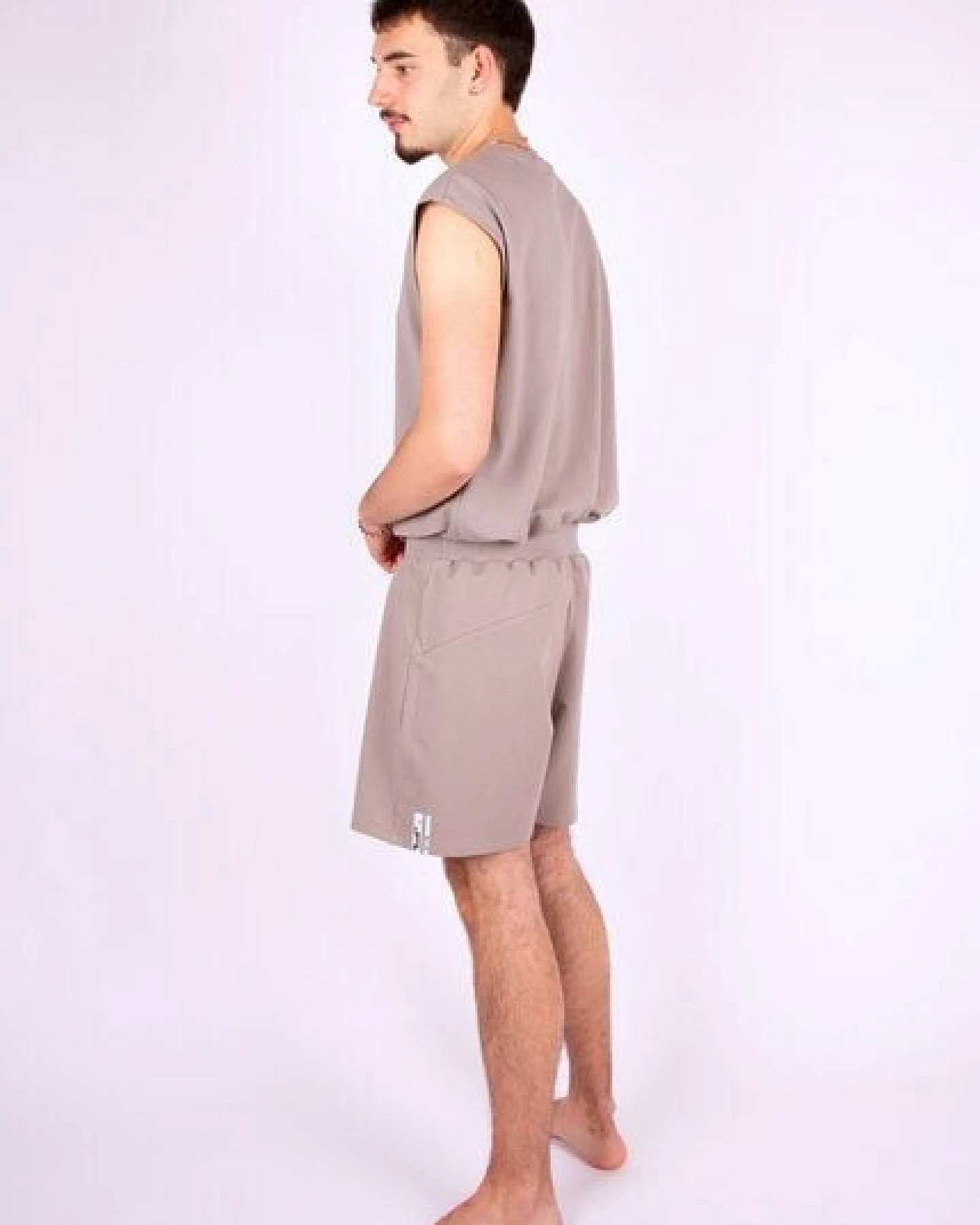 ÆVRIL Unisex Kurze Shorts // Dolphin Grey // Bio-Baumwolle – Ansicht 4
