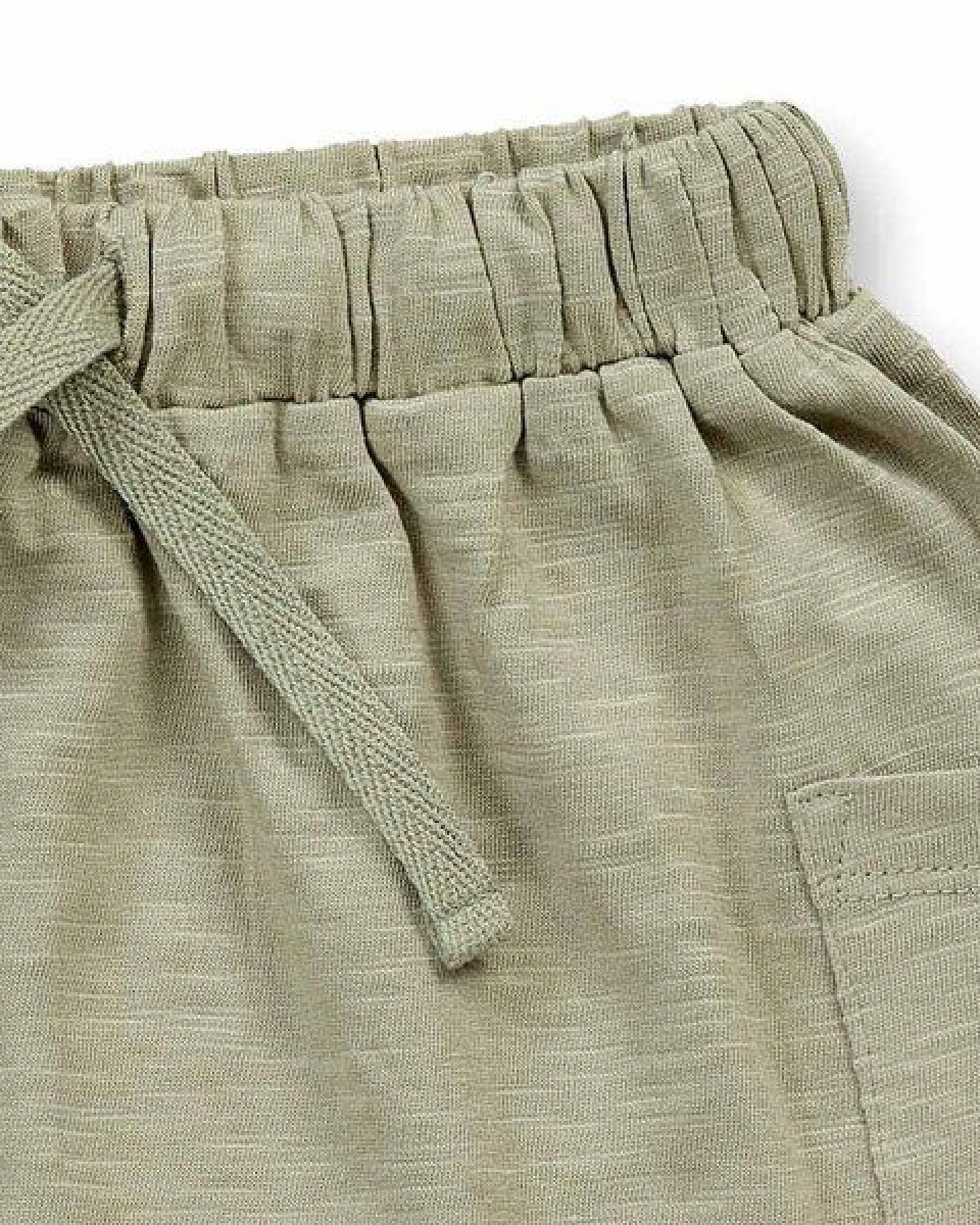 Sense Organics Babyshorts mit Blätter-Druck, Modell MAGESH – Ansicht 2