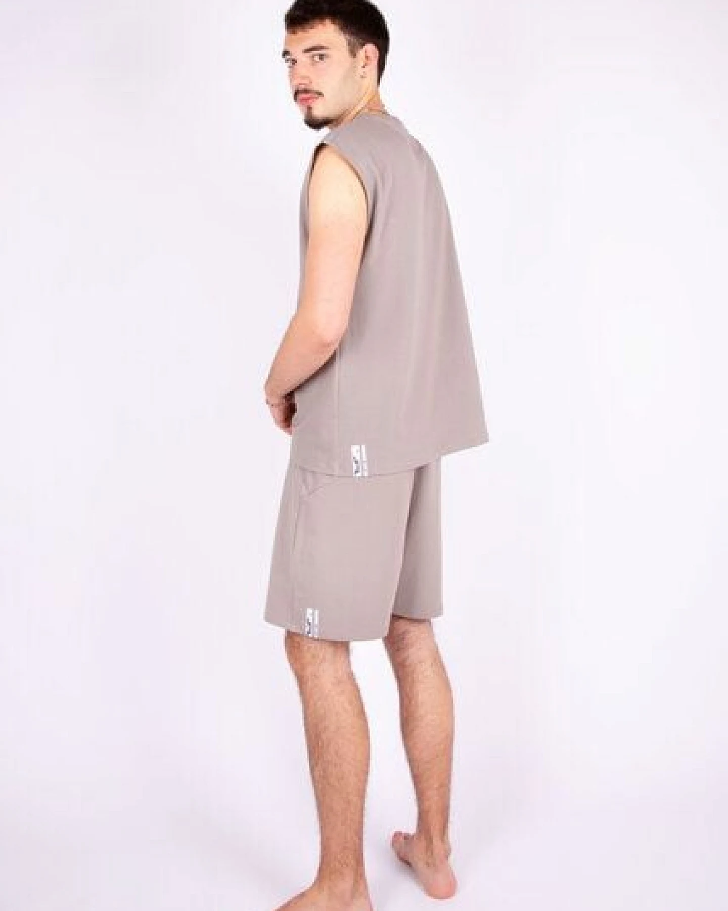 ÆVRIL Unisex Oversize Shirt // Dolphin Grey // Bio-Baumwolle – Ansicht 3