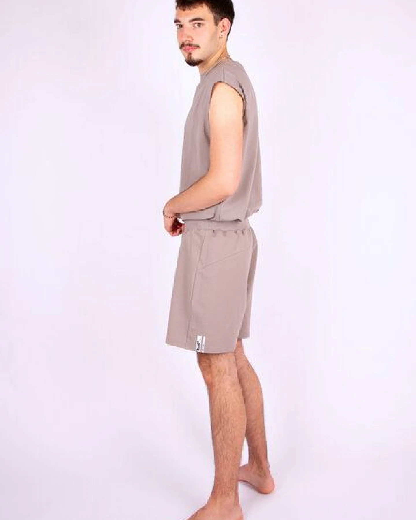 ÆVRIL Unisex Kurze Shorts // Dolphin Grey // Bio-Baumwolle – Ansicht 3