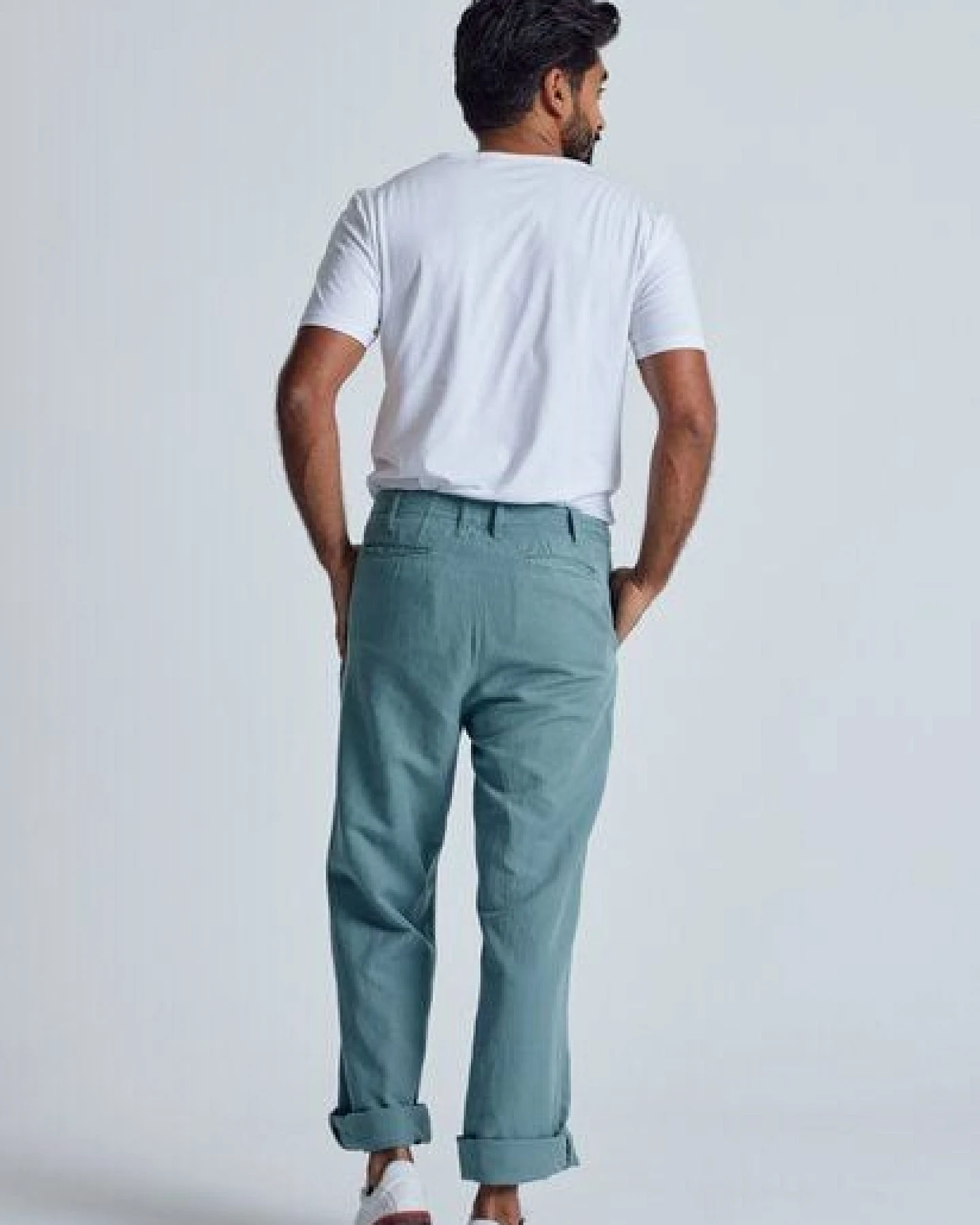 Flax and Loom Leinen Chino Relaxed Fit Modell: Bird – Ansicht 3
