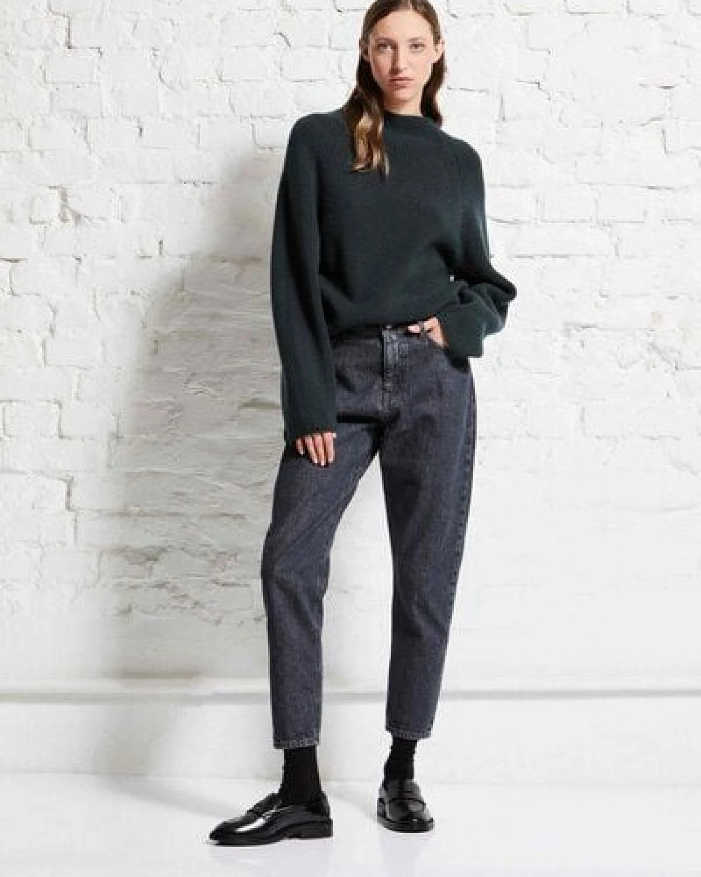 Wunderwerk Damen Jeans "Collien carrot cropped eco bleached" – Ansicht 4