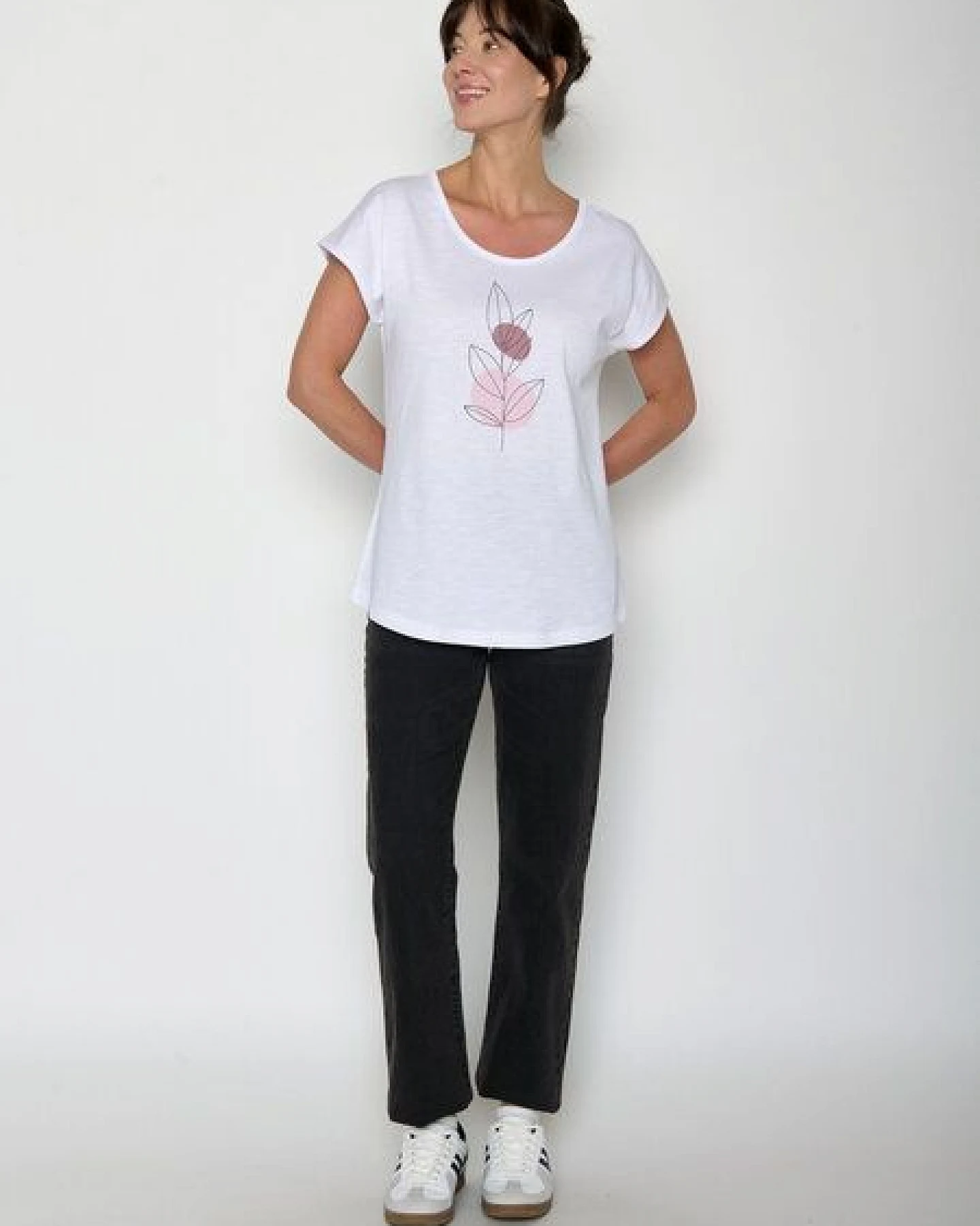 GREENBOMB Bloom Classic Cool - Lässiges T-Shirt aus Bio-Baumwolle / hochwertiger Print / GOTS / Fair & Vegan – Ansicht 2