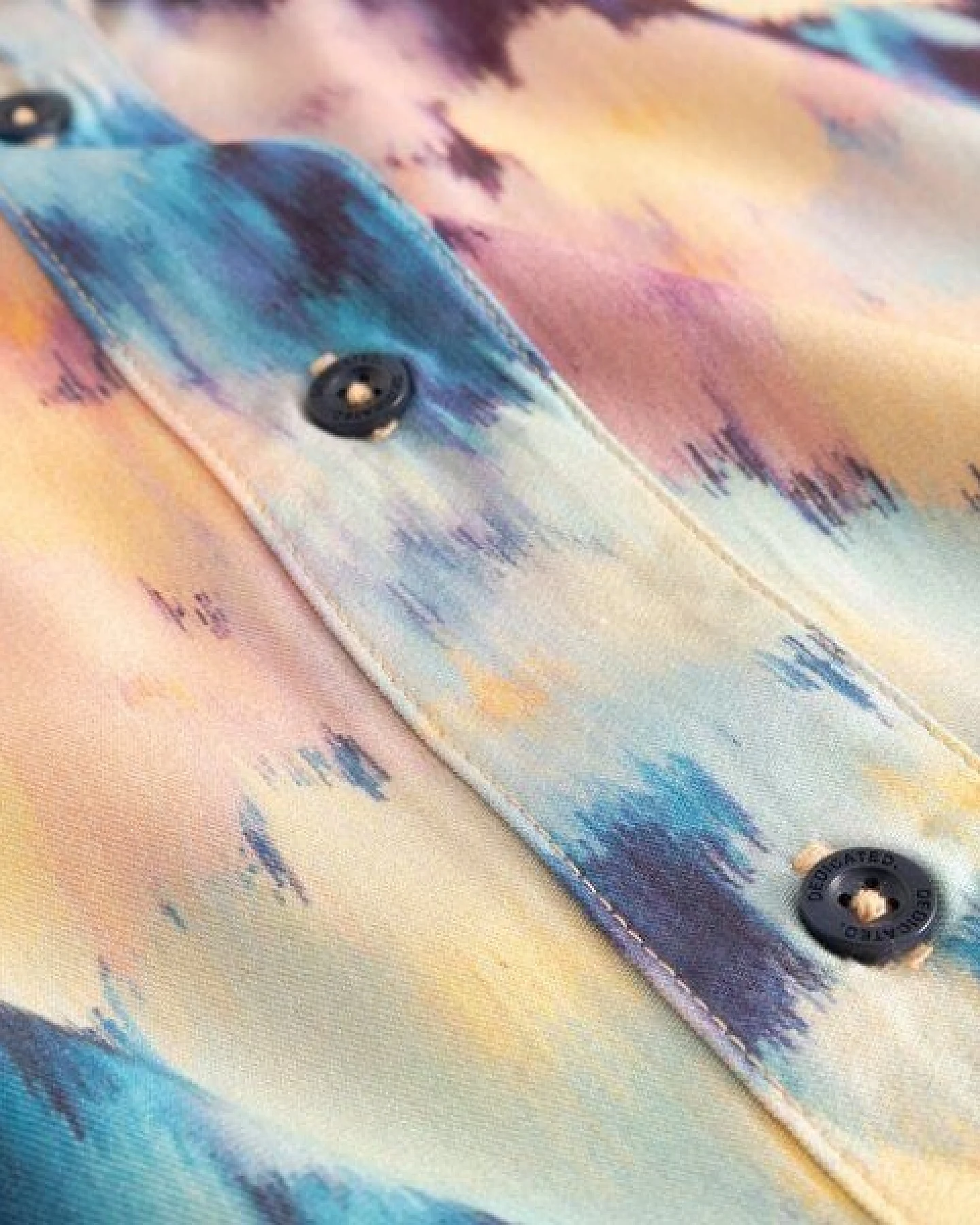 DEDICATED Alsvik - Buntes Shirt aus Lyocell – Ansicht 4