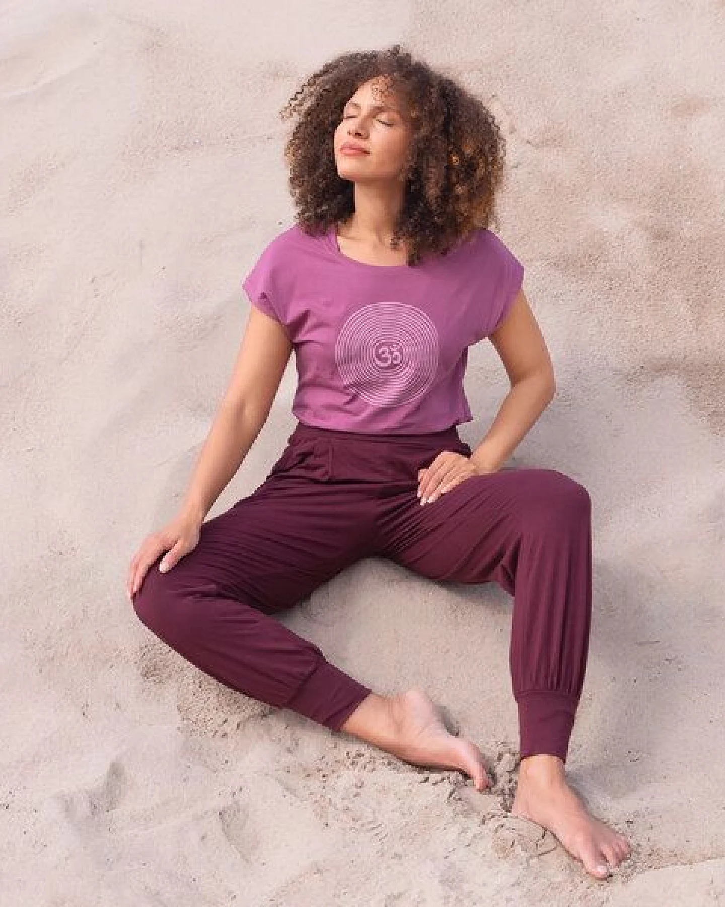 Jaya OM TENCEL - Damen - Yogashirt mit Om-Spiral-Frontprint aus Tencel-Baumwoll-Mix – Ansicht 3