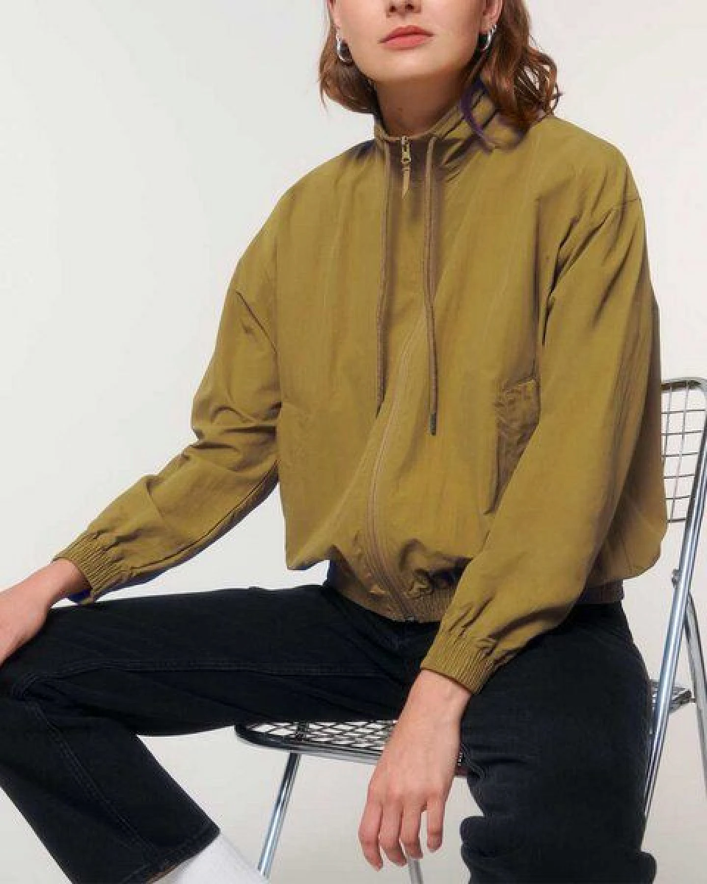 YTWOO Nachhaltige Urban Jacke aus recyceltem Nylon – Ansicht 2