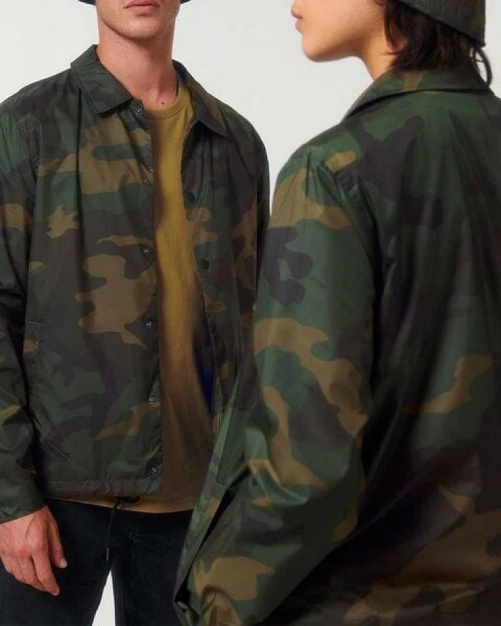 YTWOO Unisex Jacke mit All-Over-Print Camouflage aus recyceltem PET