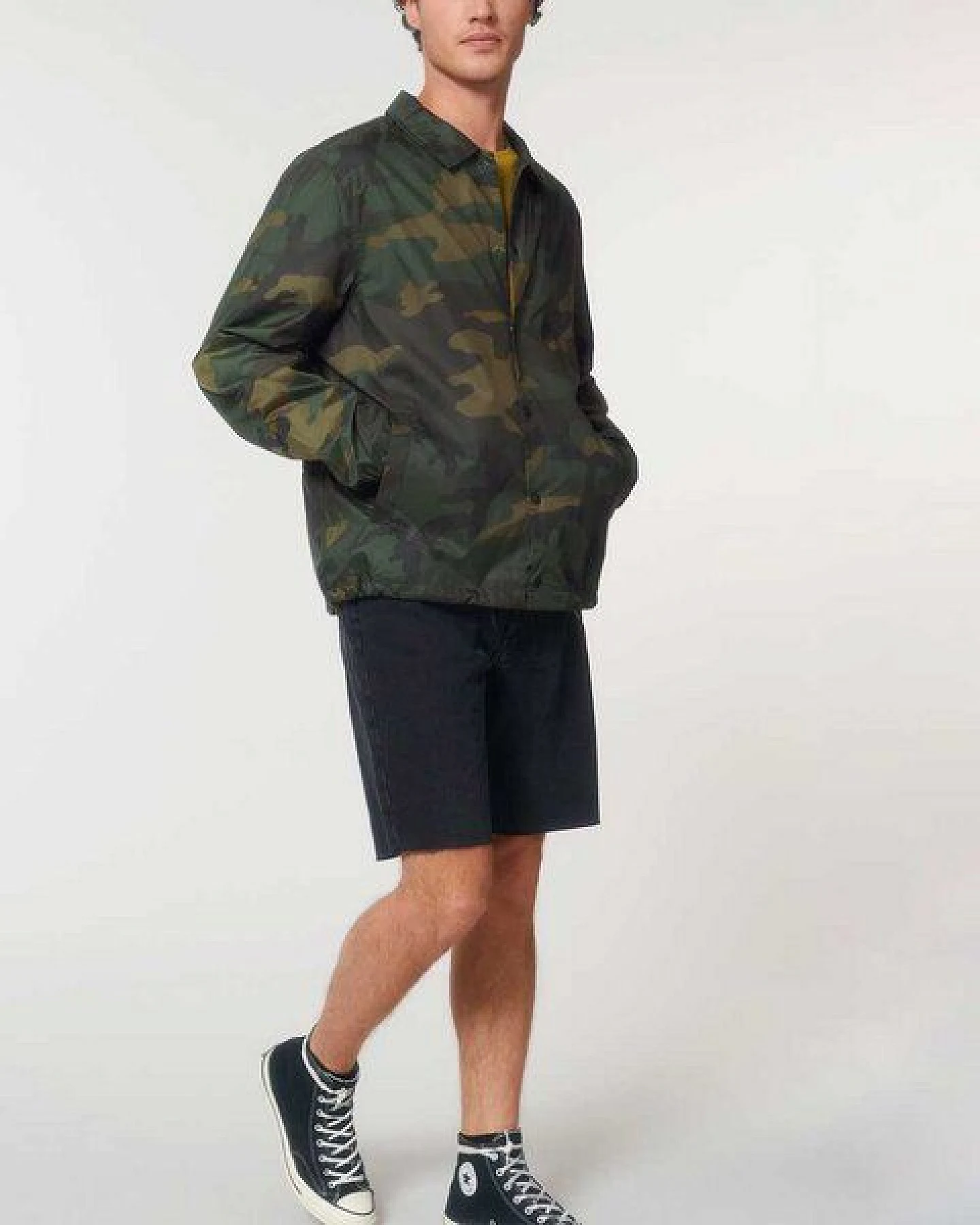YTWOO Unisex Jacke mit All-Over-Print Camouflage aus recyceltem PET – Ansicht 2