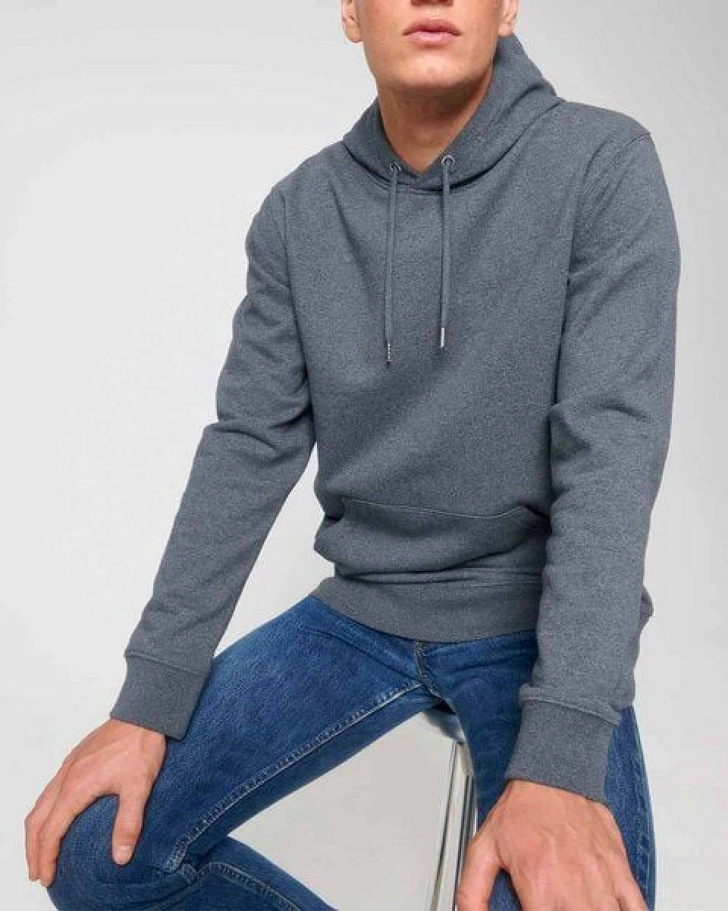 YTWOO Basic Hoodie aus recycelten Stoffen und Bio Baumwolle – Ansicht 3