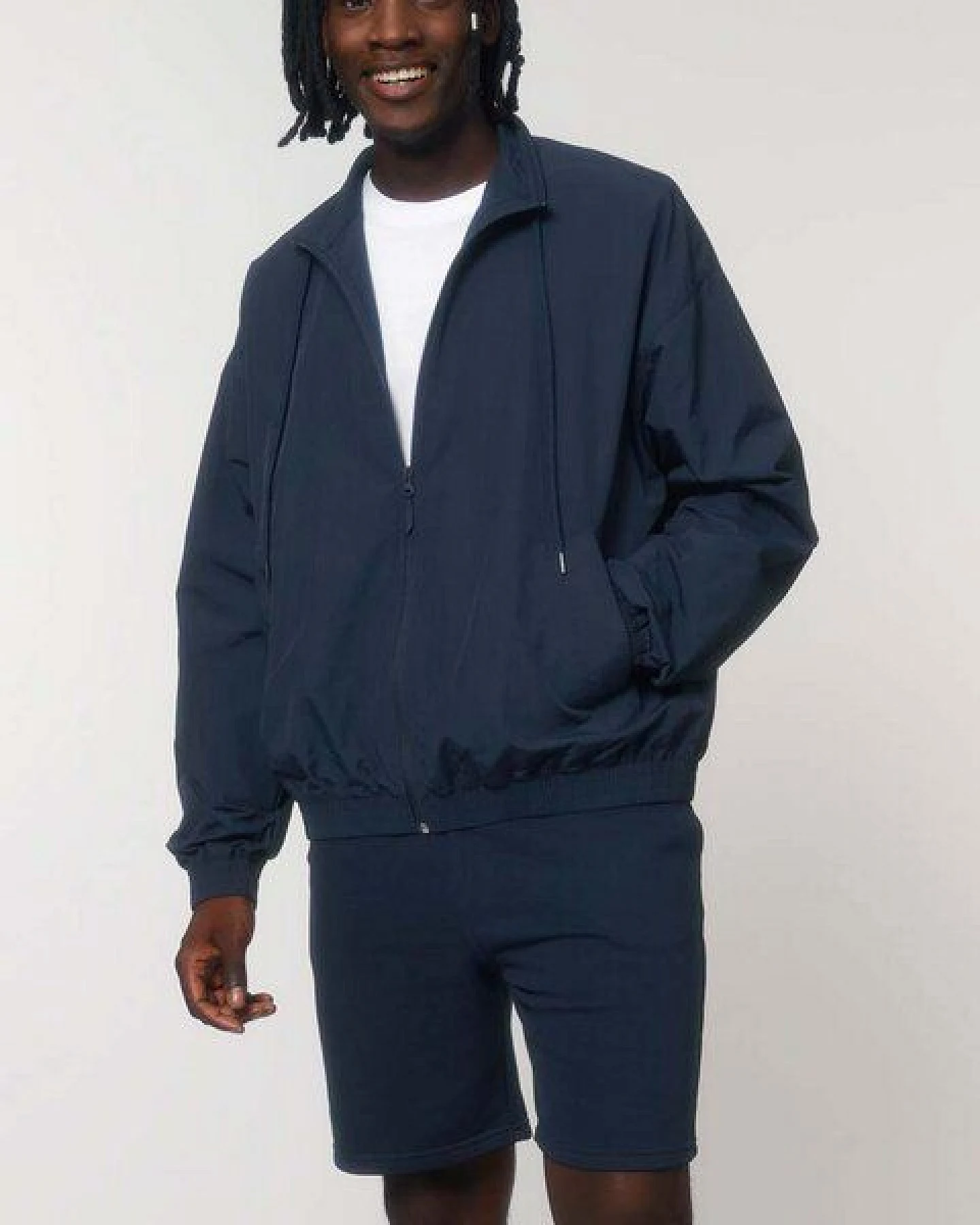 YTWOO Nachhaltige Urban Jacke aus recyceltem Nylon – Ansicht 2