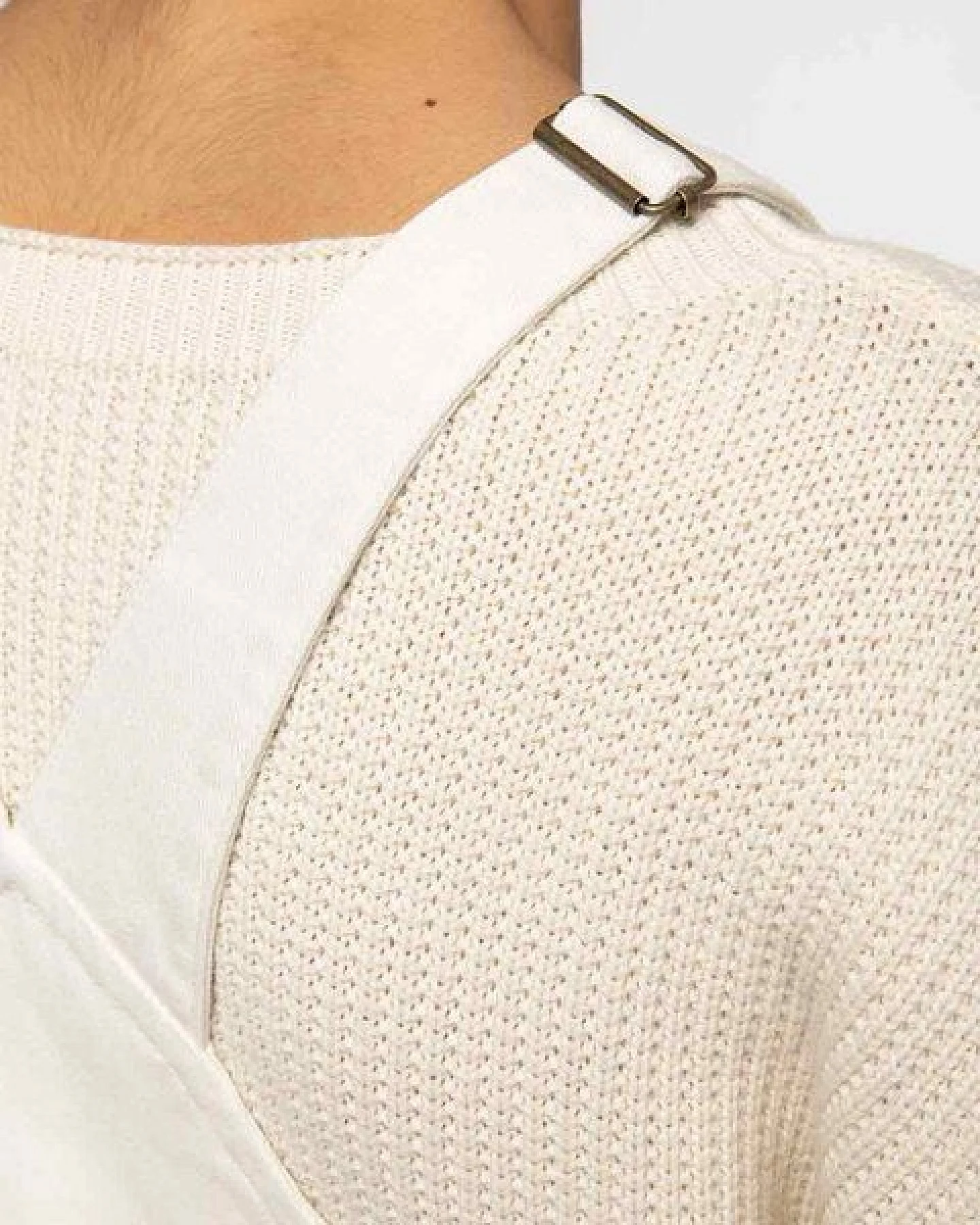 YTWOO Nachhaltiges Damen Latzkleid aus Bio-Baumwolle mit recycelten Knöpfen und Reißverschluss – Ansicht 4