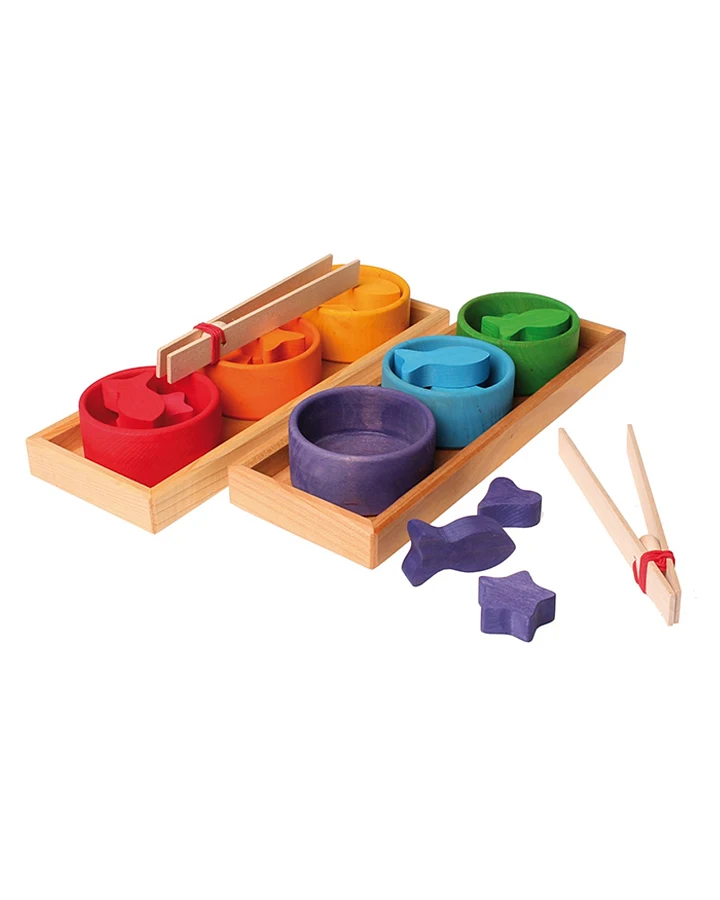Grimms Sortierspiel Regenbogenschälchen aus Holz, 28-teilig, bunt lasiert Maße Rahmenlänge 30,5 cm