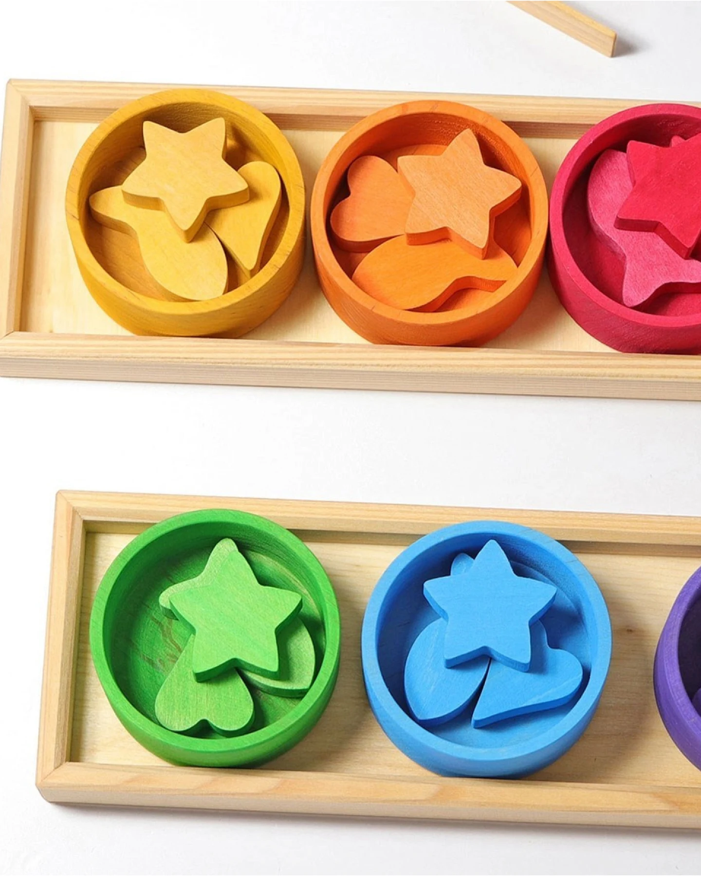 Grimms Sortierspiel Regenbogenschälchen aus Holz, 28-teilig, bunt lasiert Maße Rahmenlänge 30,5 cm – Ansicht 2