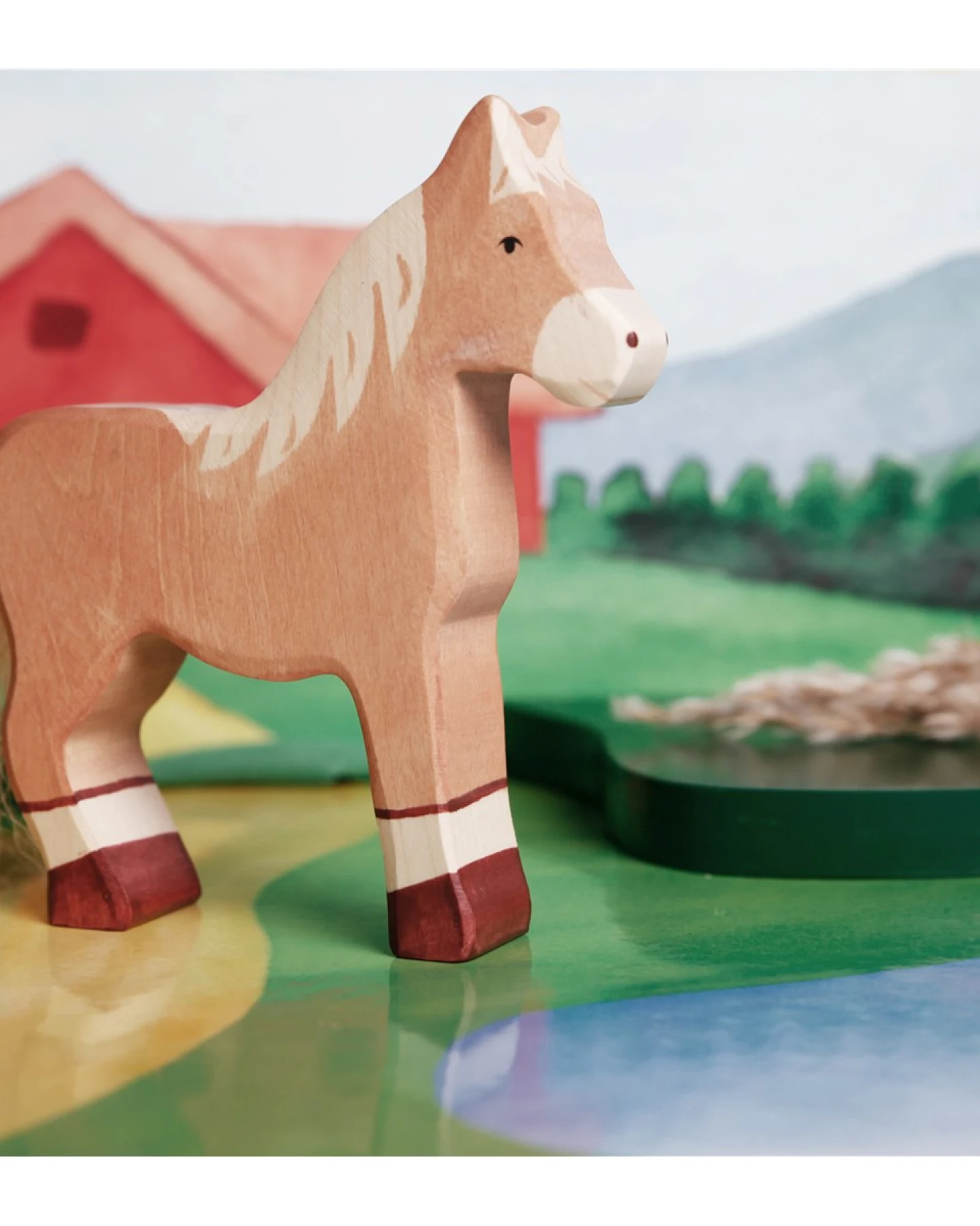 Holztiger Holzfigur "Pferd, stehend, hellbraun" Auf dem Bauernhof Maße 14 x 2,8 x 15,5 cm – Ansicht 2