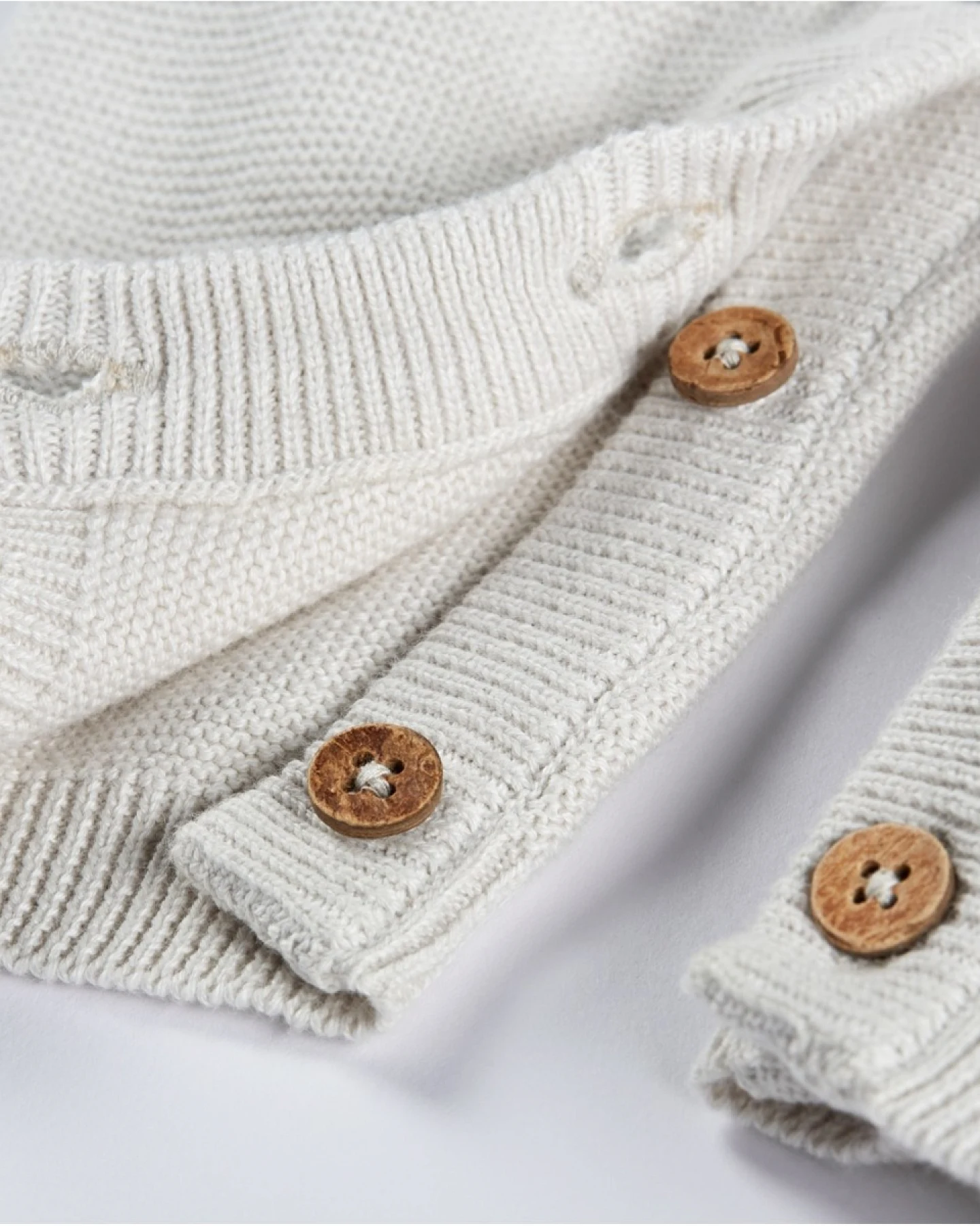 Baby Overall Strick-Qualität hellgrau melange Gr.62/68 – Ansicht 2