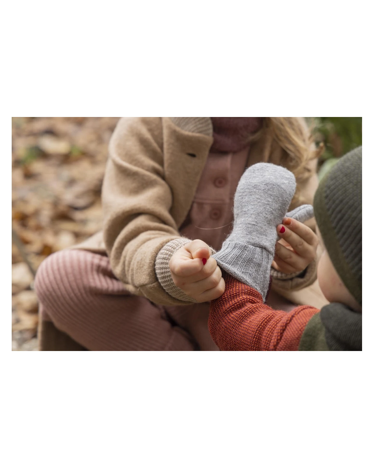 Disana Kinder Handschuhe Bio-Merinowolle Walk hellgrau Gr.3 (4-6 Jahre) – Ansicht 2