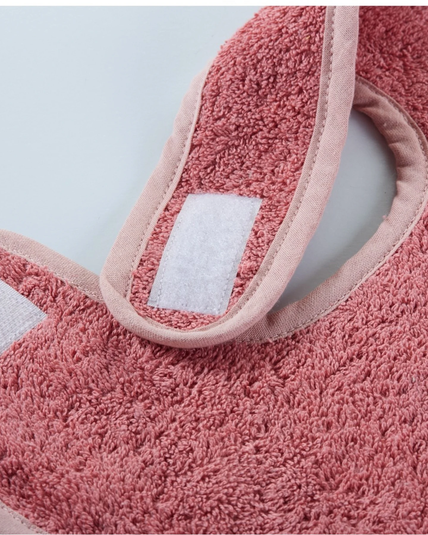 Lätzchen mit Klettverschluss Bio Baumwolle 2er Set rosa Maße 32 x 27 cm – Ansicht 2