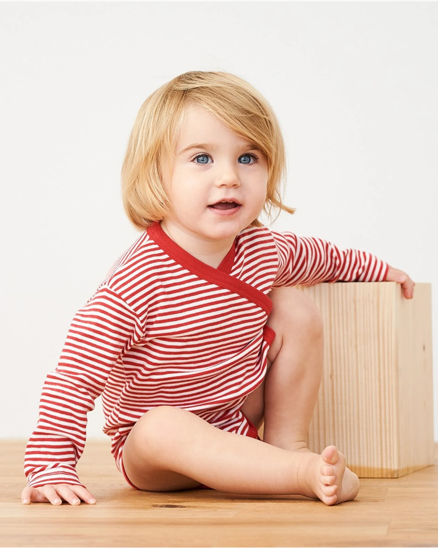 Living Crafts Baby Wickelbody Langarm Bio-Baumwolle rot-weiß gestreift Gr. 50/56 – Ansicht 2