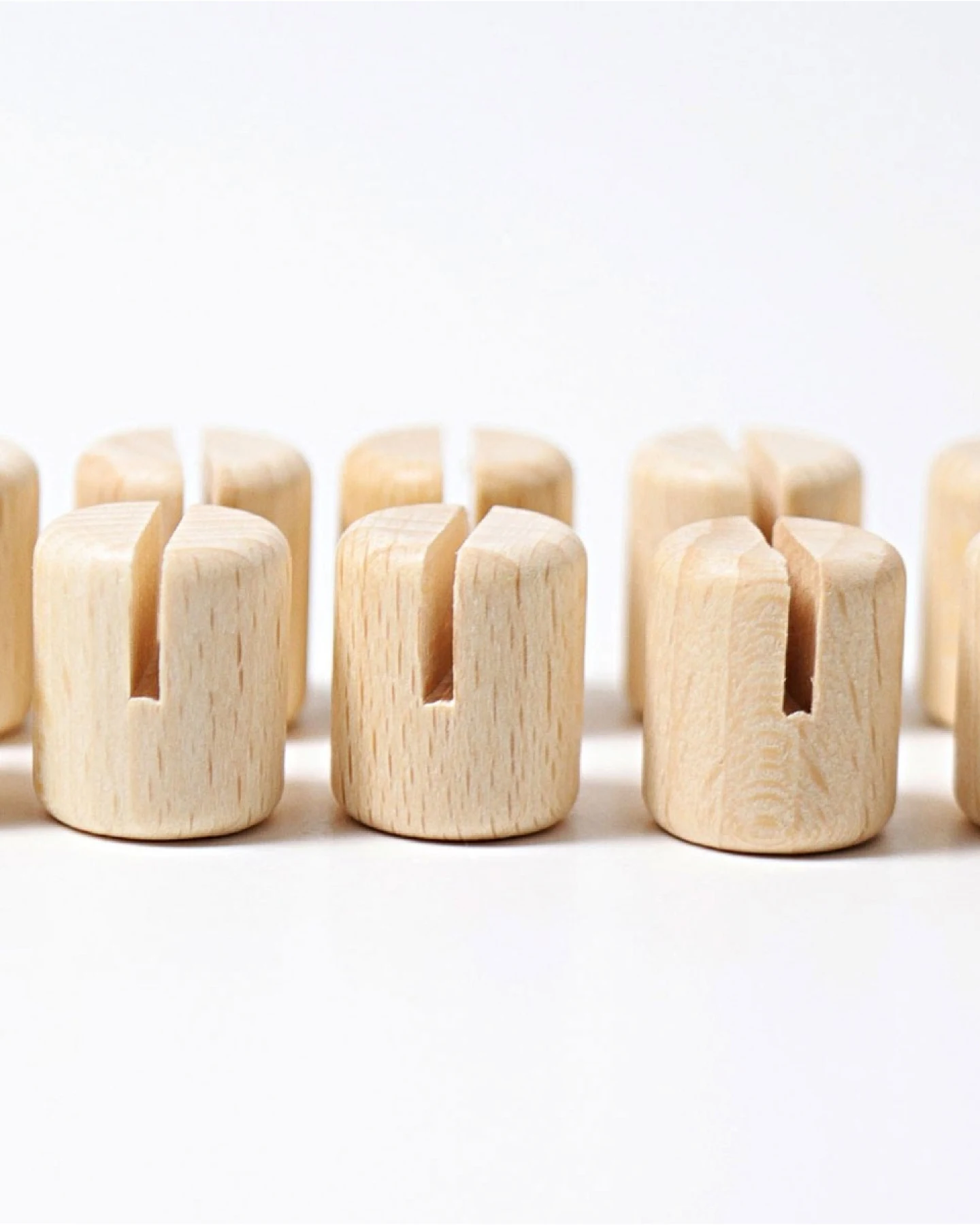 Grimms Bilderhalter Steckfigur aus Lindenholz, 10er Set Höhe 2 cm – Ansicht 2