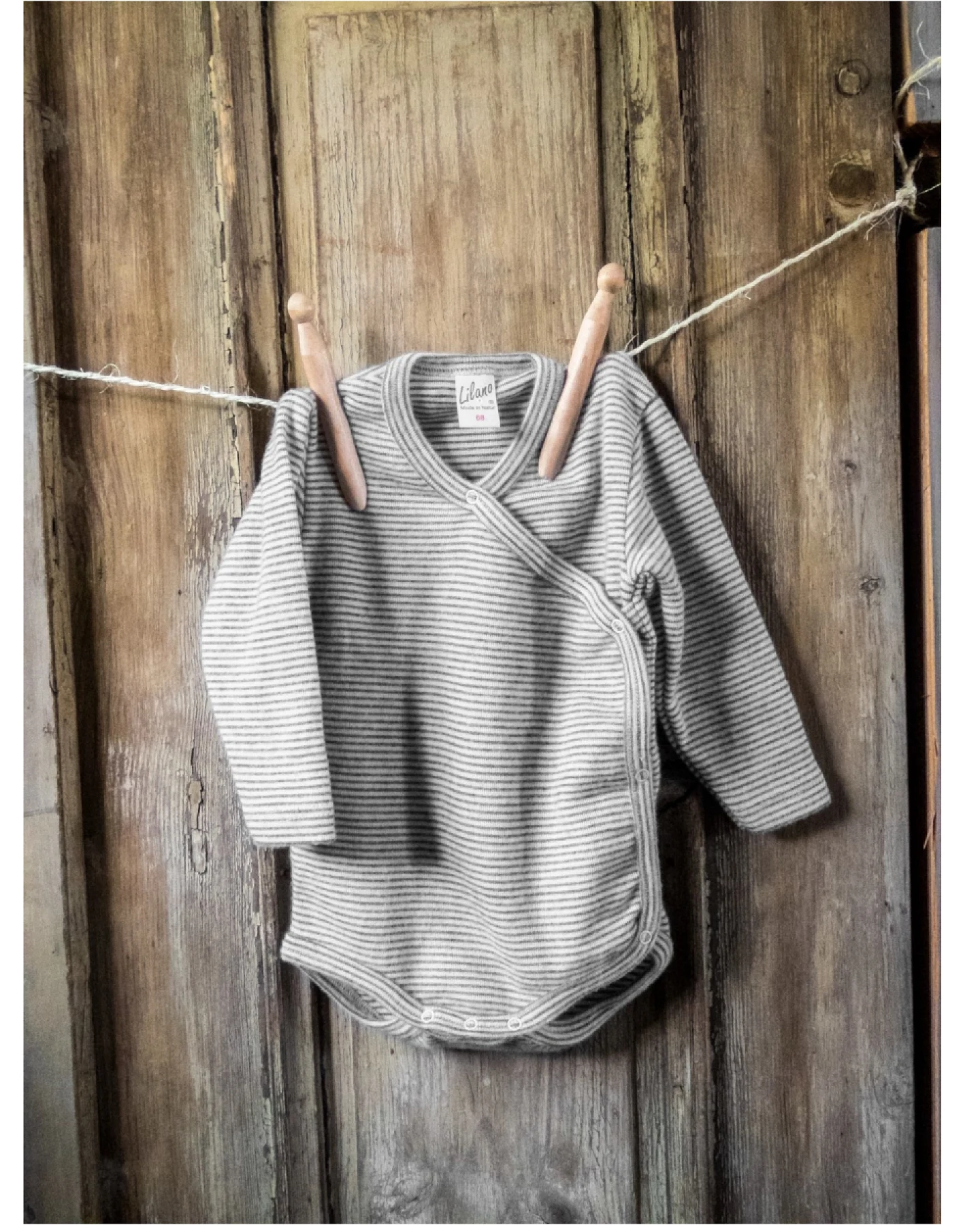 Lilano Baby Wickelbody Langarm Wolle Seide grau-geringelt Gr.56 – Ansicht 2