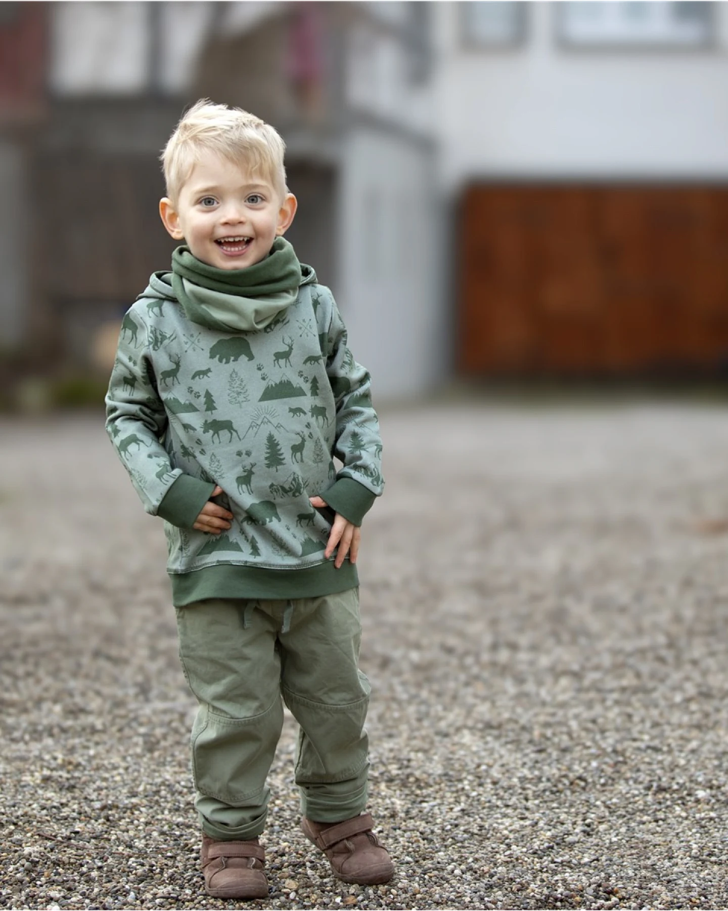 Hoodie Kapuzenpullover Bio-Baumwolle Waldtiere sage Gr. 98 – Ansicht 2
