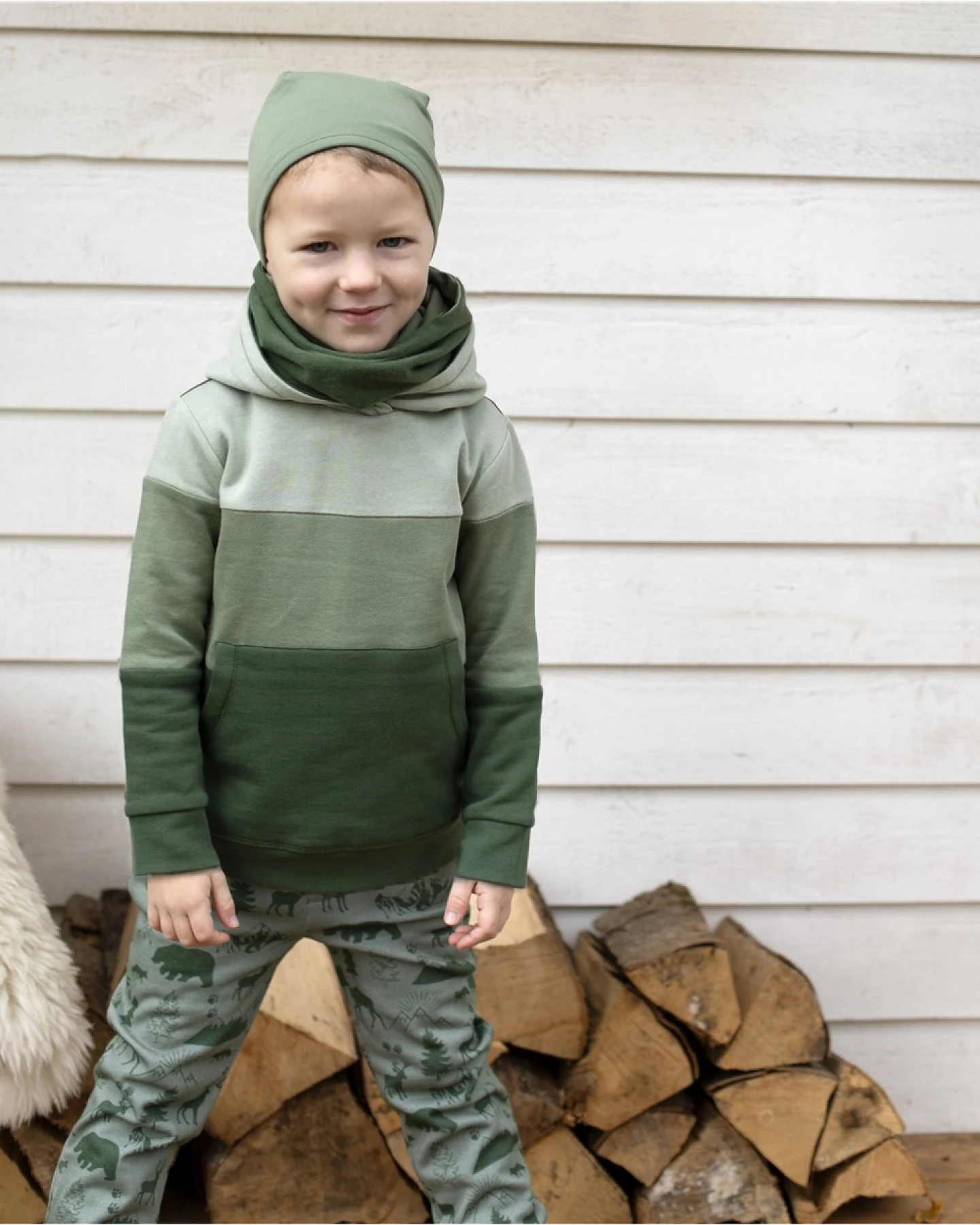 Hoodie Kapuzenpullover Bio-Baumwolle sage-dark green Gr. 110 – Ansicht 2