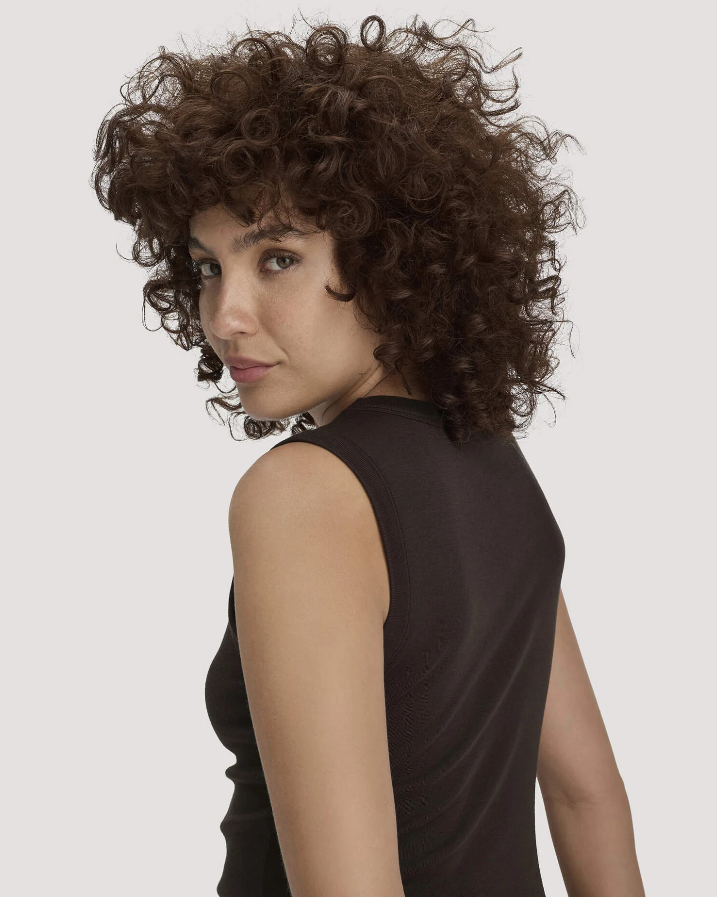 hessnatur Damen Softrib Top Fitted aus Bio-Baumwolle und TENCEL™ Modal - braun - Größe 42 – Ansicht 4