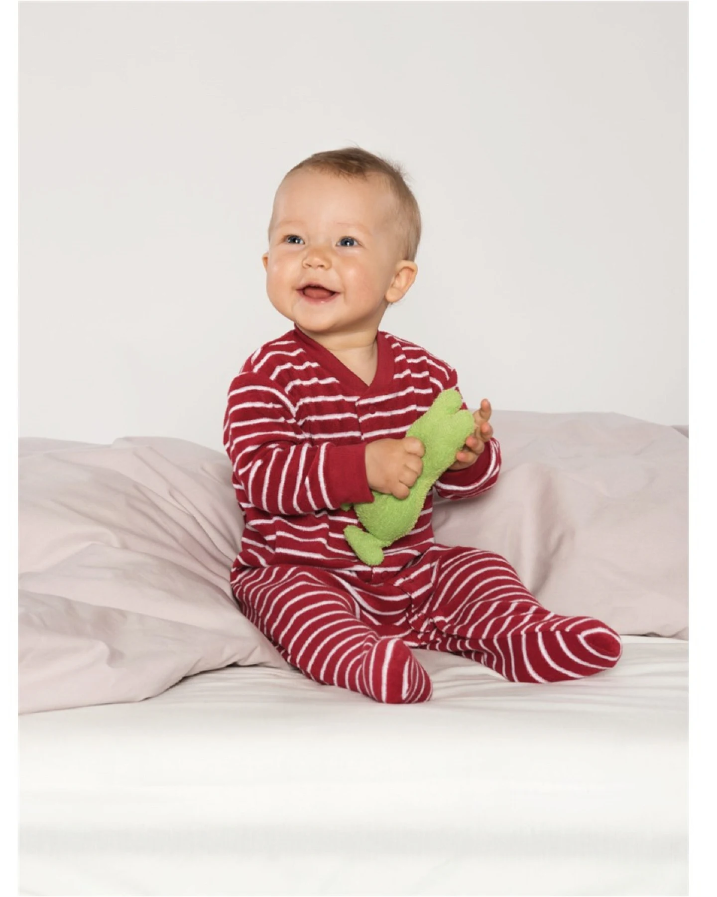 Living Crafts Baby und Kinder Schlafanzug Bio-Baumwolle Frottee rot-weiß gestreift Gr.74 – Ansicht 2