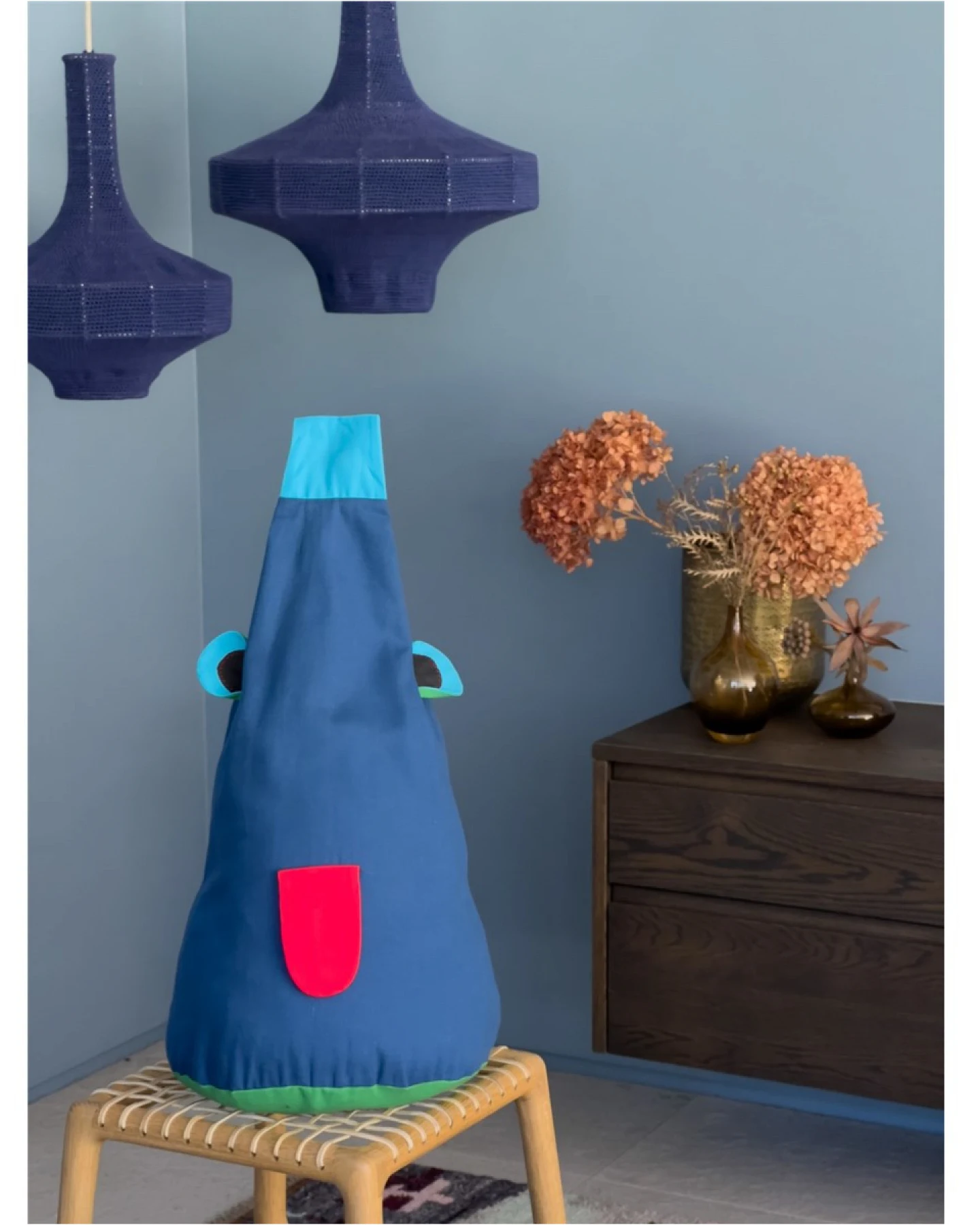 Box- und Knuddelsack blau ca. 54 cm hoch, Durchmesser 32 cm ohne Seil – Ansicht 2