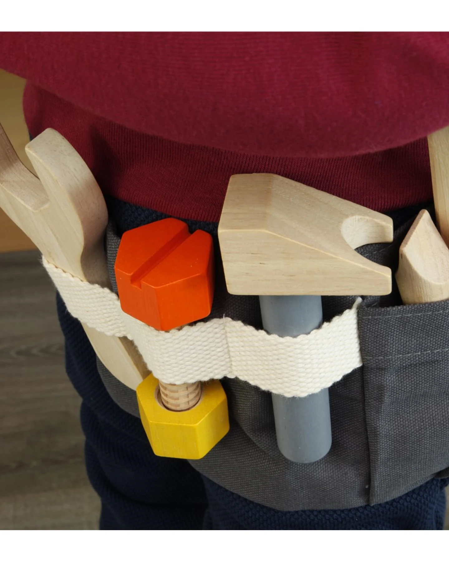 PlanToys Kinder Werkzeuggürtel mit Zubehör aus Kautschukholz Maße 23 x 12,5 cm – Ansicht 2