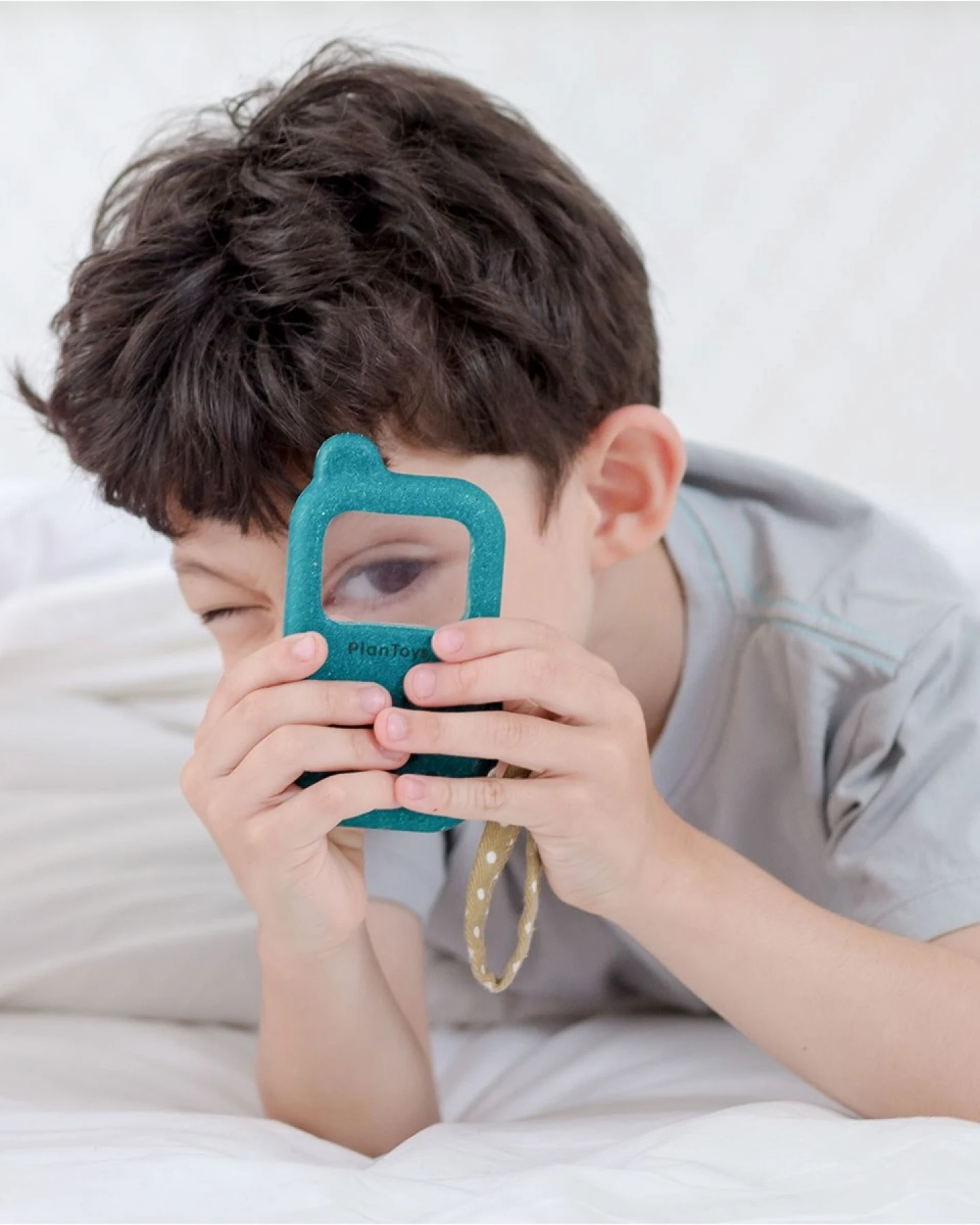 PlanToys "Mein erstes Telefon" Kindertelefon aus recyceltem Kautschukholz Maße 1,9 x 6,3 x 11 cm – Ansicht 2